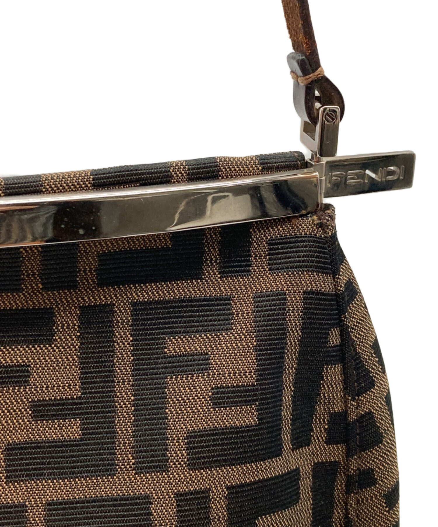 FENDI ズッカ柄 ワンハンドルバッグ ブラウン ヴィンテージ 中古・古着通販】FENDI (フェンディ) ズッカ柄ワンショルダーバッグ
