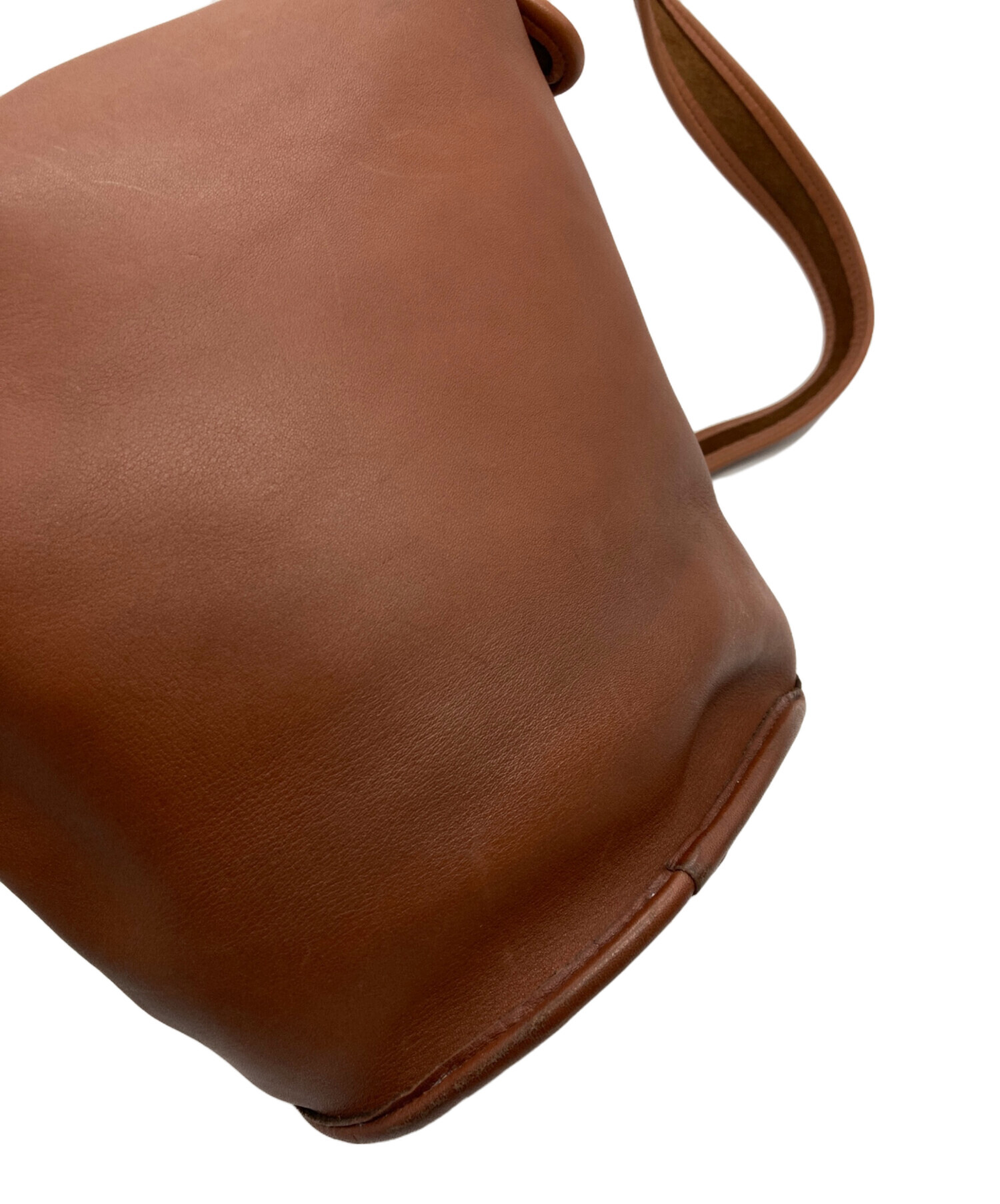 COACH ブラウンレザーショルダーバッグ 中古・古着通販】COACH (コーチ) レザーショルダーバッグ ブラウン