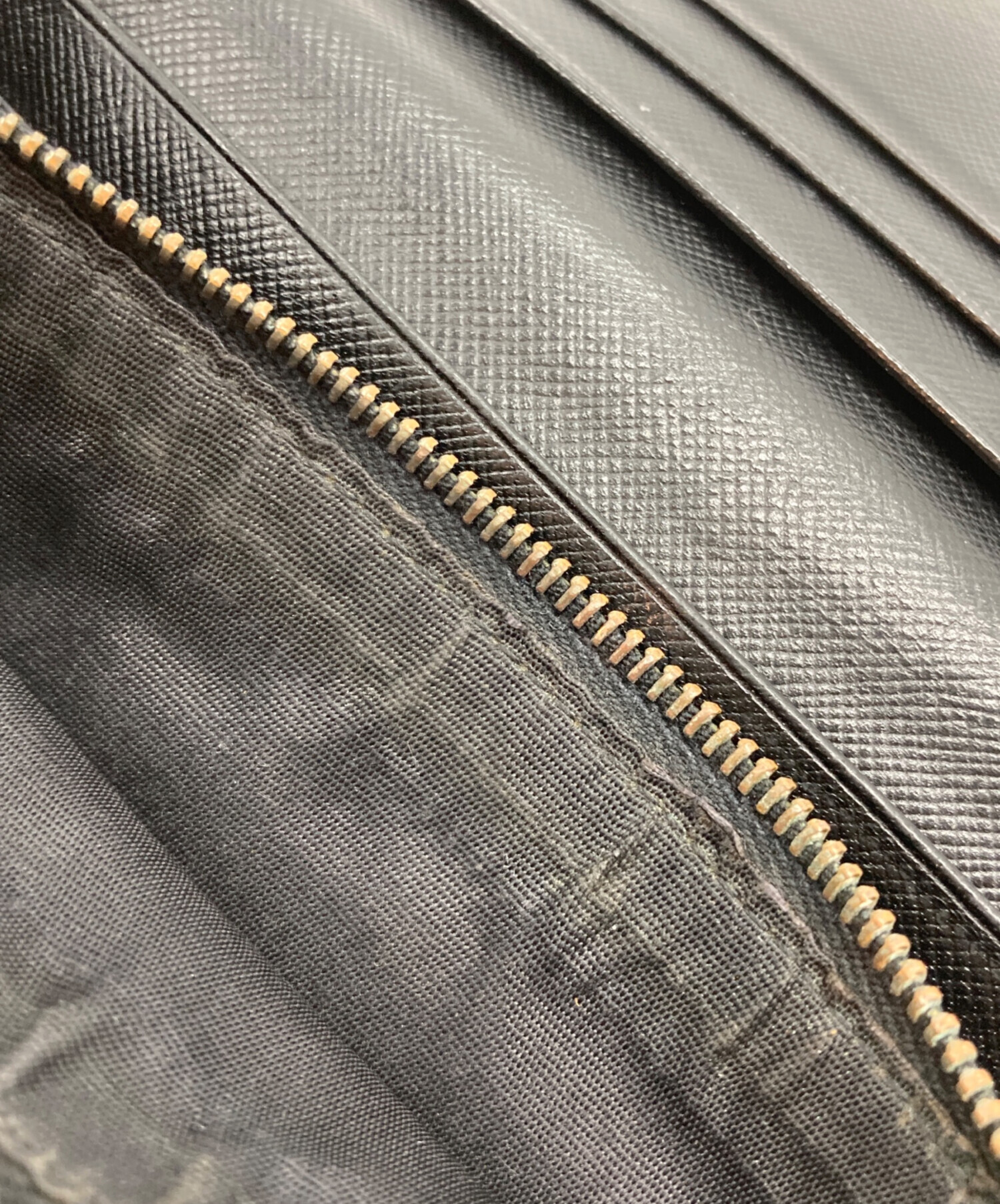 中古・古着通販】PRADA (プラダ) 三角ロゴプレート付きサフィアーノ長