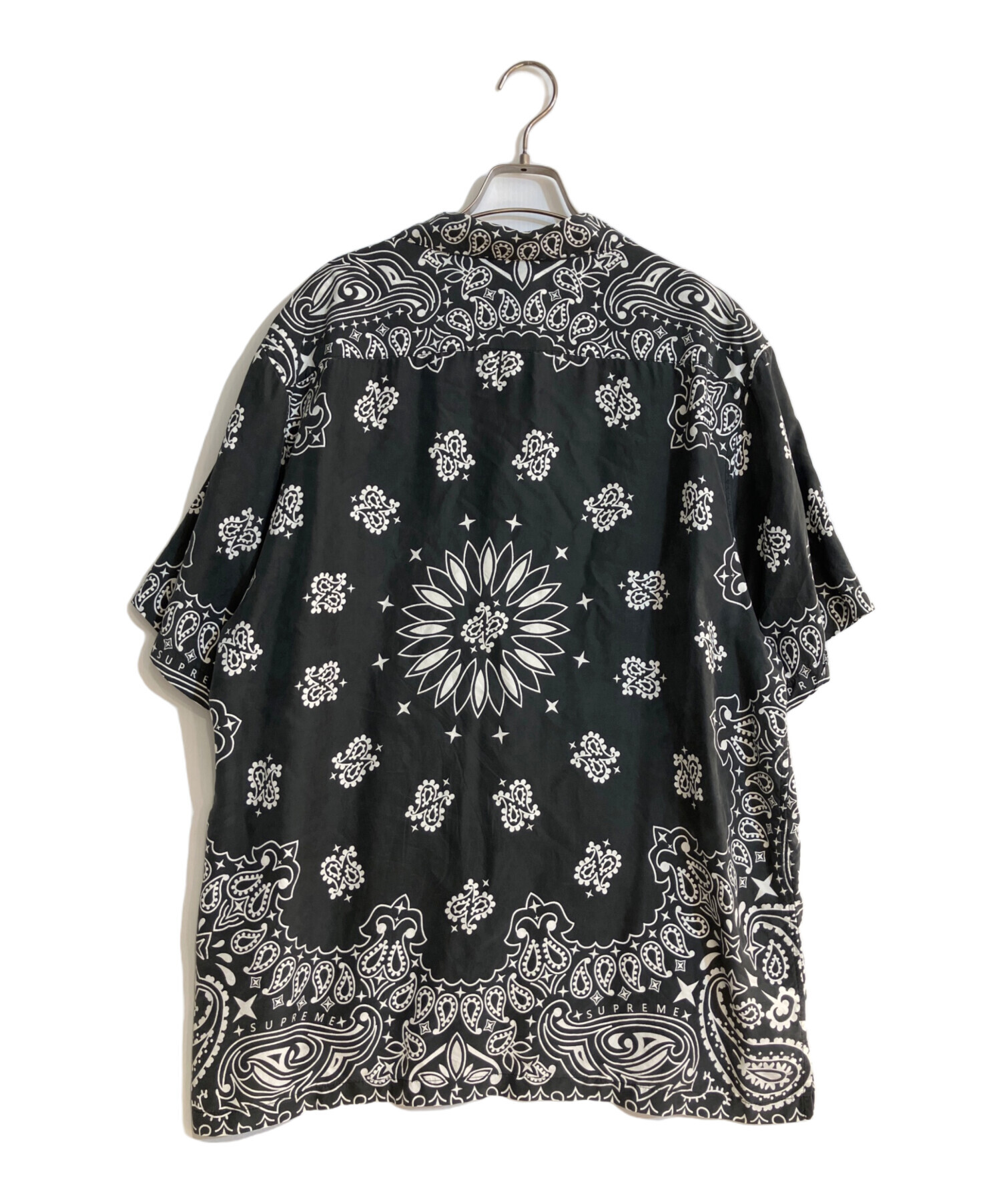 Supreme バンダナ柄 メッシュシャツ 39 ブラック S 中古・古着通販】SUPREME (シュプリーム) Bandana Silk S/S Shirt