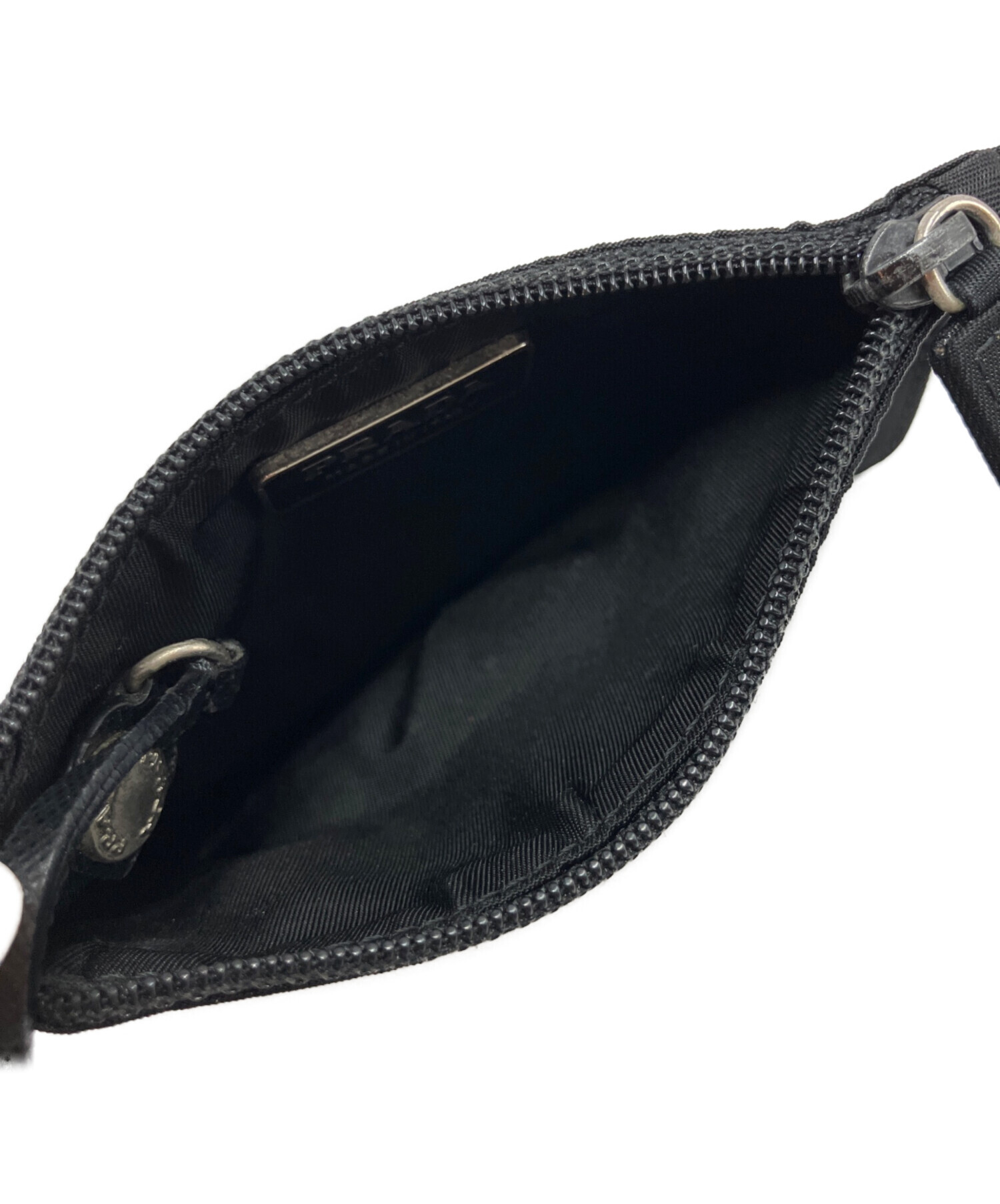 中古・古着通販】PRADA (プラダ) トライアングルロゴキーリングポーチ