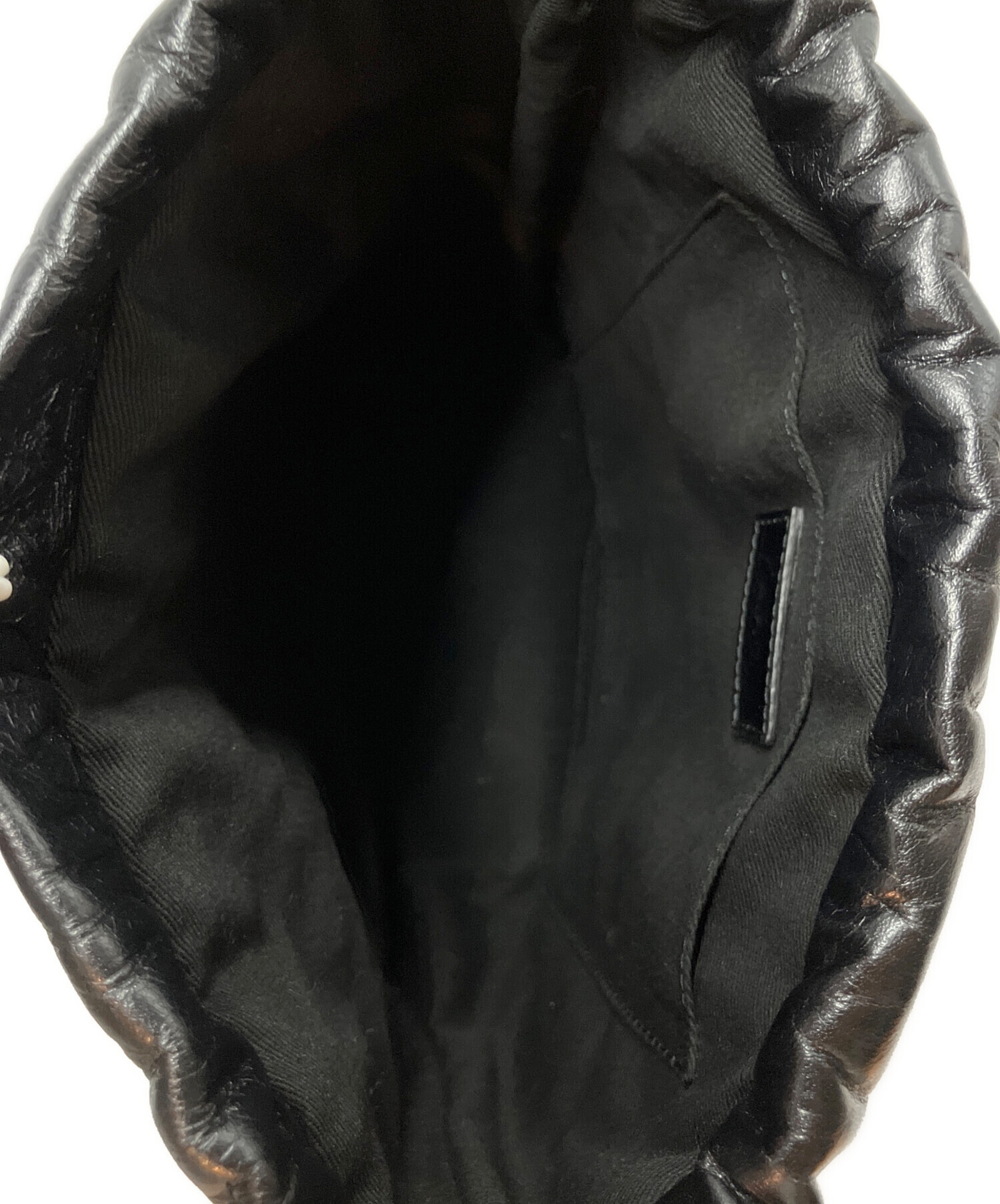 A.P.C. archive レザー巾着袋　モロッコ製　ブラック 中古・古着通販】A.P.C. (アーペーセー) 巾着レザーショルダーバッグ