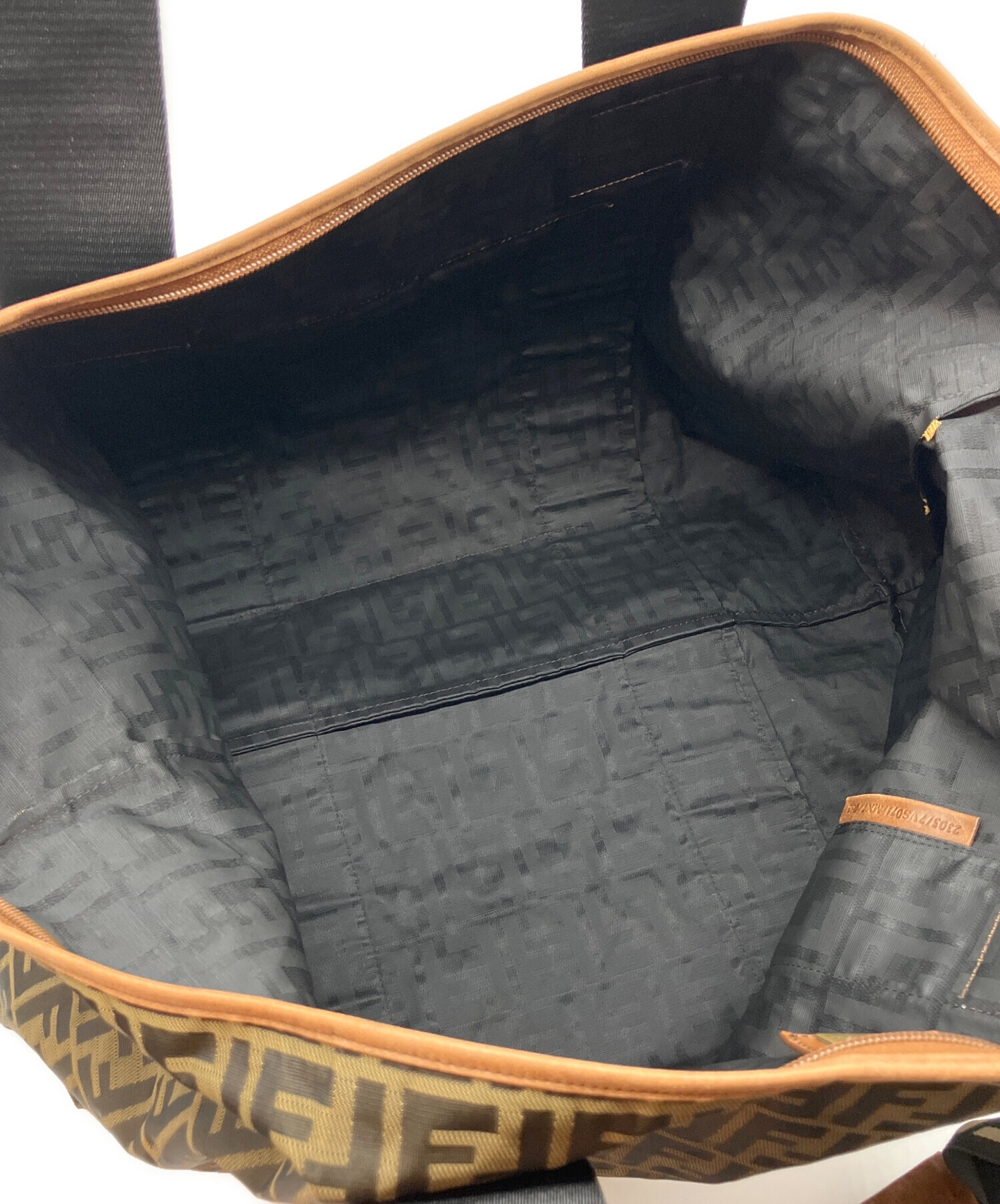 中古・古着通販】FENDI (フェンディ) ズッカ柄ハンドバッグ ブラウン