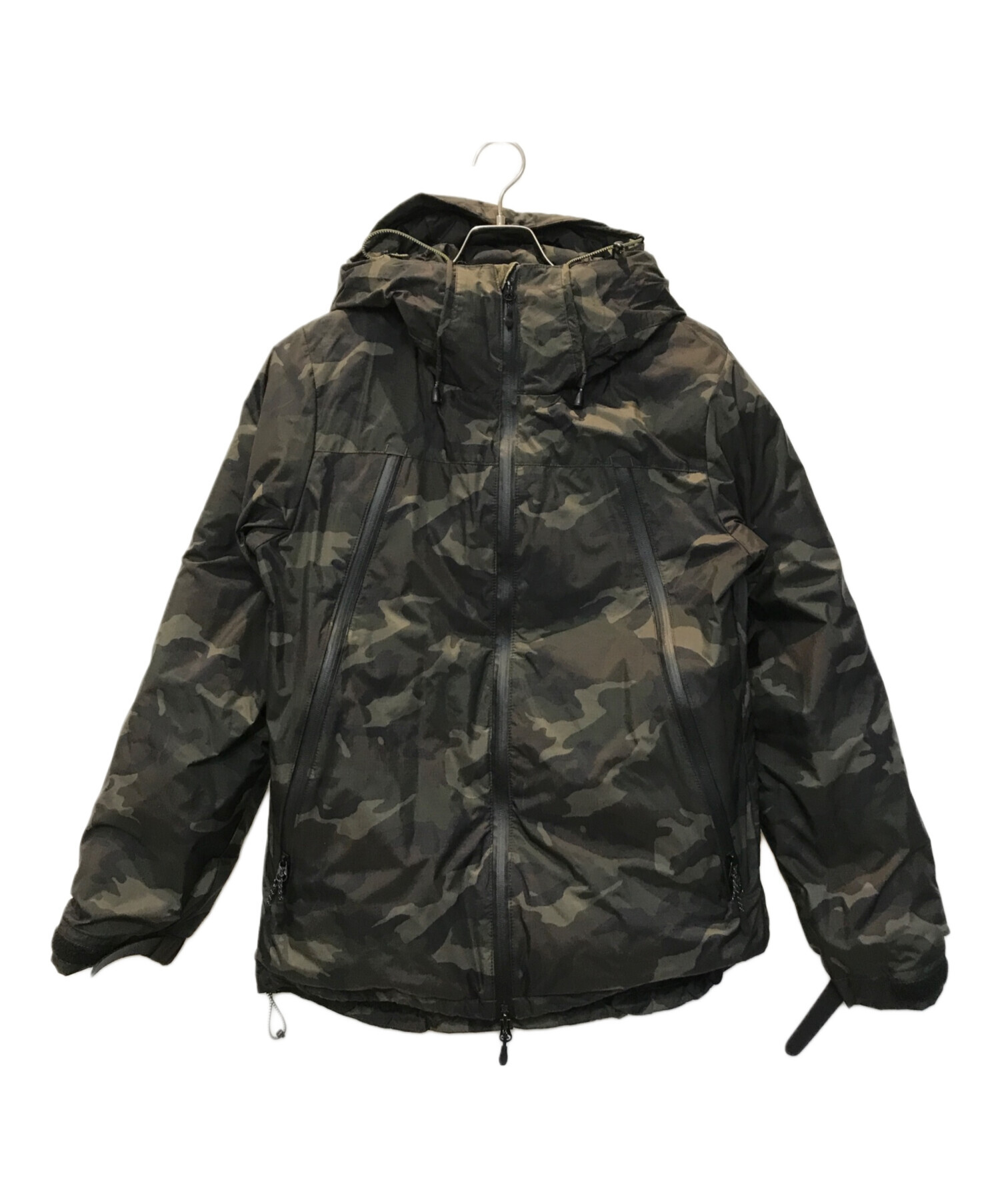 【美品✨】NANGA アーバンリサーチ カモフラ ダウンジャケット 黒 40 中古・古着通販】URBAN RESEARCH (アーバンリサーチ) NANGA (ナンガ