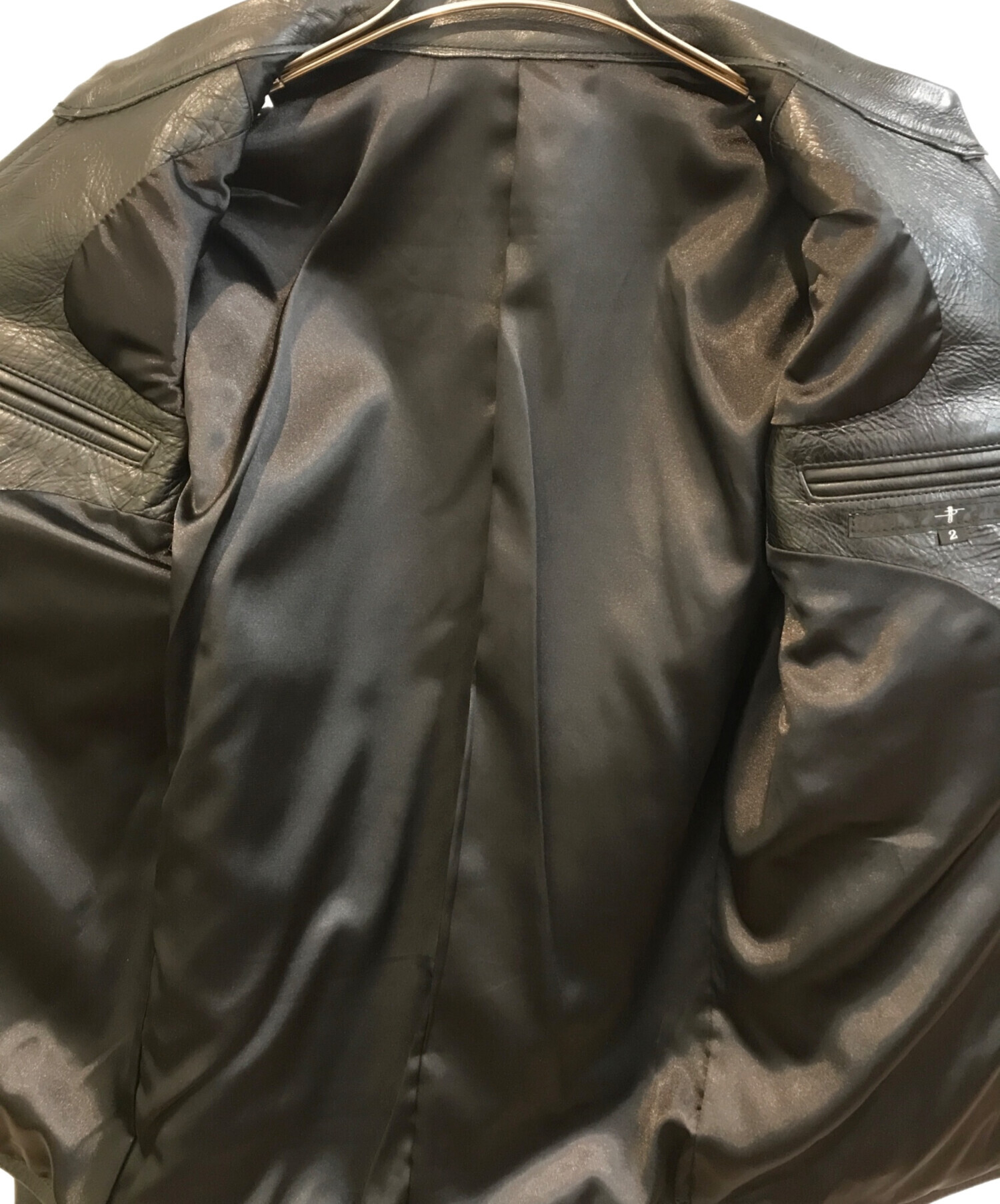 中古・古着通販】NO ID. (ノーアイディー) カウレザーVネックシングル
