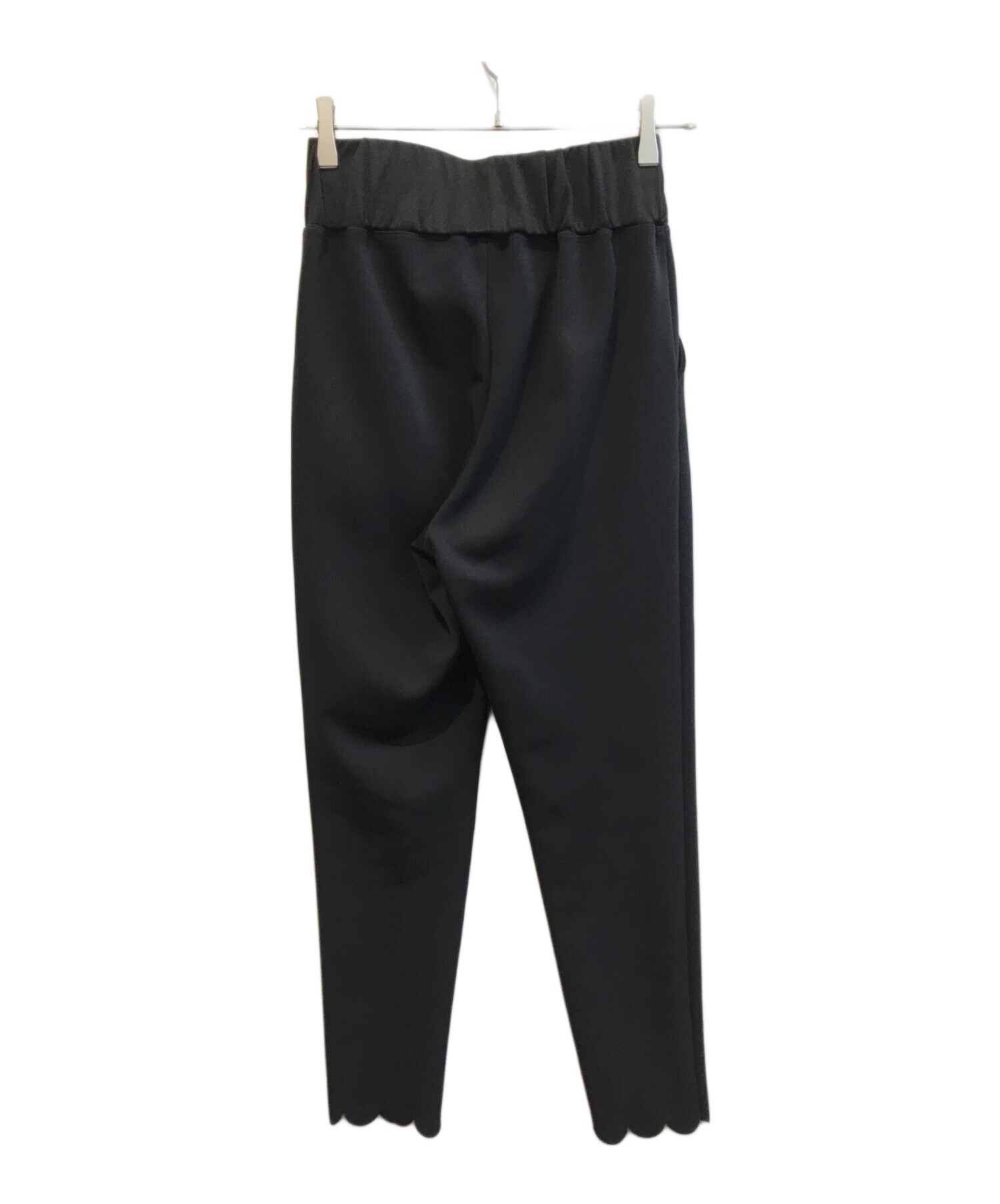 ella selectshop☆エラ☆スカラップ レギンスパンツ 中古・古着通販】eLLa (エラ) スカラップレギンスパンツ ブラック