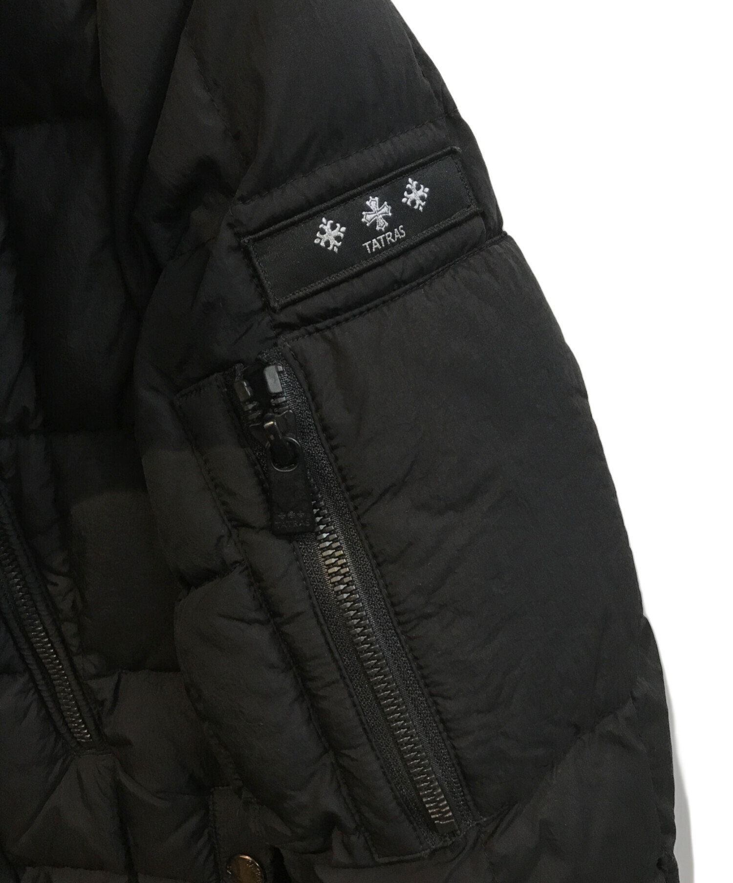 【美品】TATRAS ジャケット　黒　Mサイズ 中古・古着通販】TATRAS (タトラス) ダウンジャケット ブラック サイズ