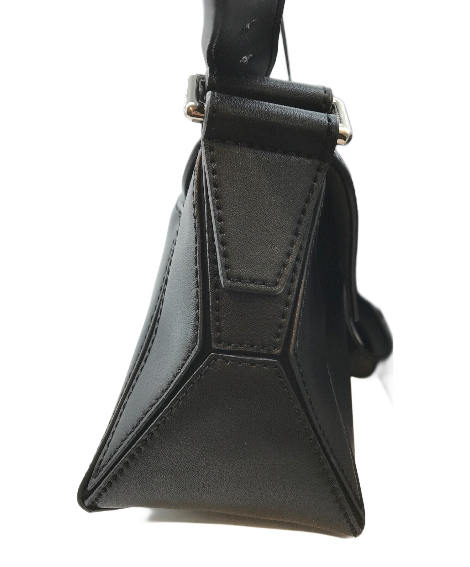 中古・古着通販】CHARLES & KEITH (チャールズアンドキース) ナスリン