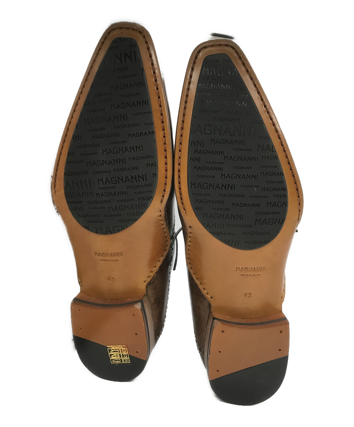 中古・古着通販】MAGNANNI (マグナーニ) メダリオンシューズ ベージュ