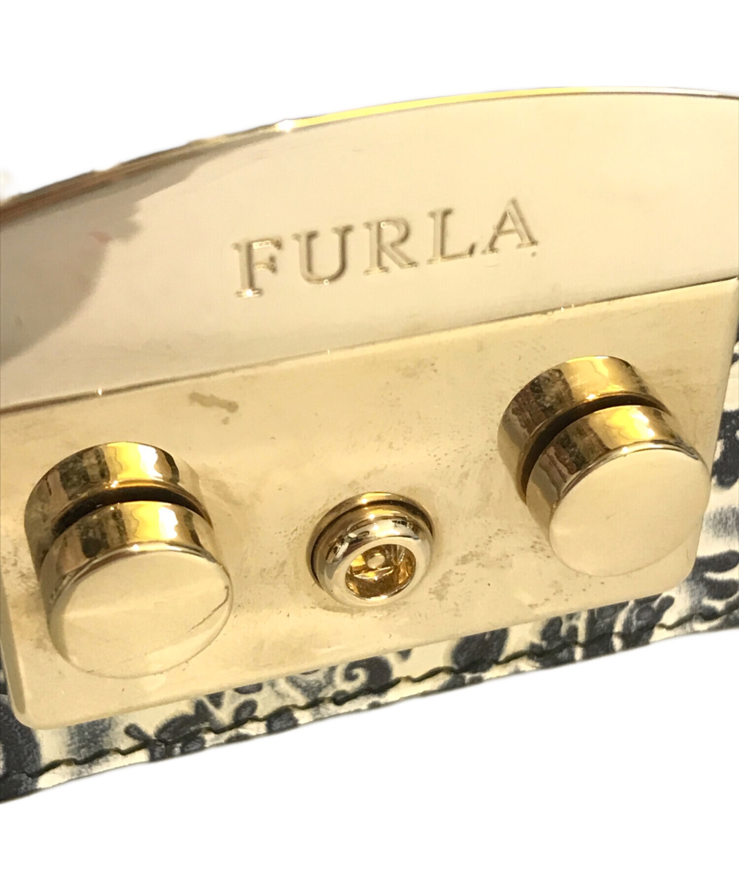 【値下げ】FULRA 90周年限定　メトロポリス フルラ90周年記念モデル】第3弾は、家紋職人とコラボしたバッグと財布