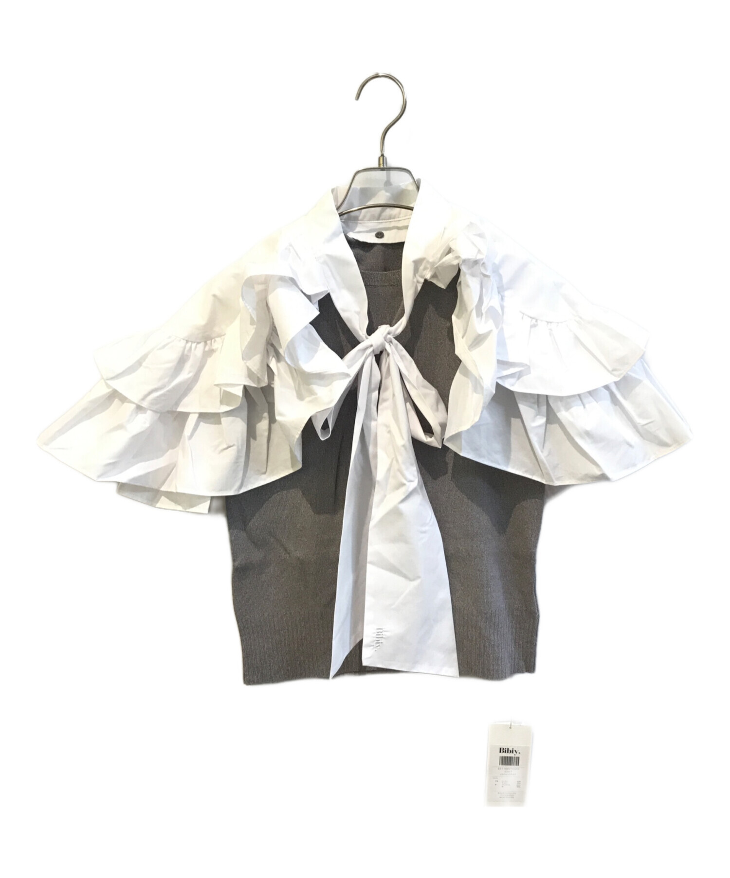 セール1点のみBibiy IRIS RUFFLE TOP ホワイト Bibiy. IRIS RUFFLE TOP フリルタンクトップ ワンピース - メルカリ