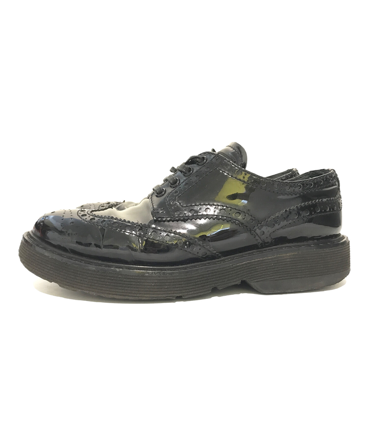 中古・古着通販】PRADA (プラダ) エナメルウィングチップシューズ 中古・古着通販】PRADA (プラダ) エナメルウィングチップシューズ