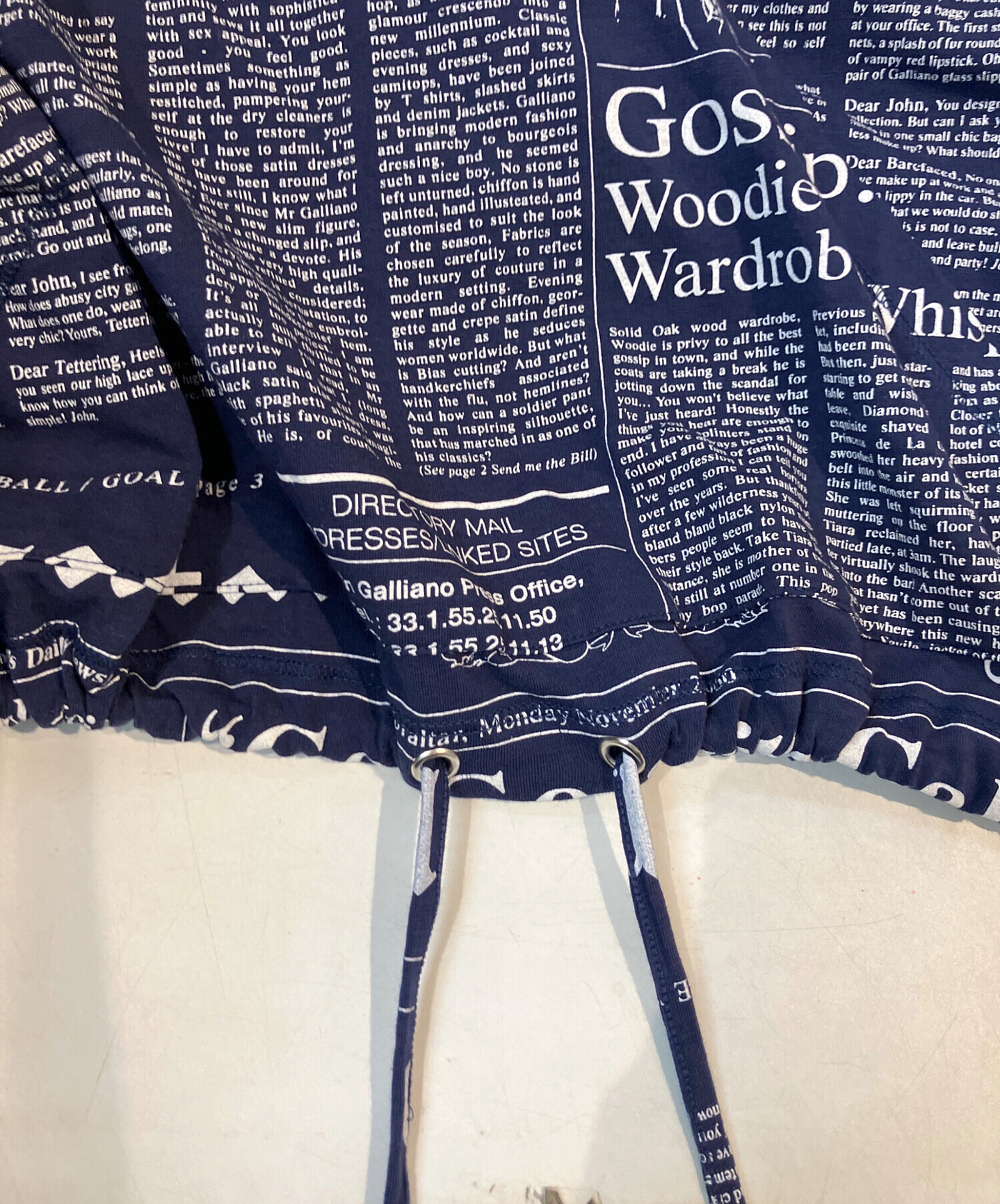 【しずく】John Galliano パーカ ジョンガリアーノ 新聞柄 中古・古着通販】JOHN GALLIANO (ジョンガリアーノ) ニュースペーパー