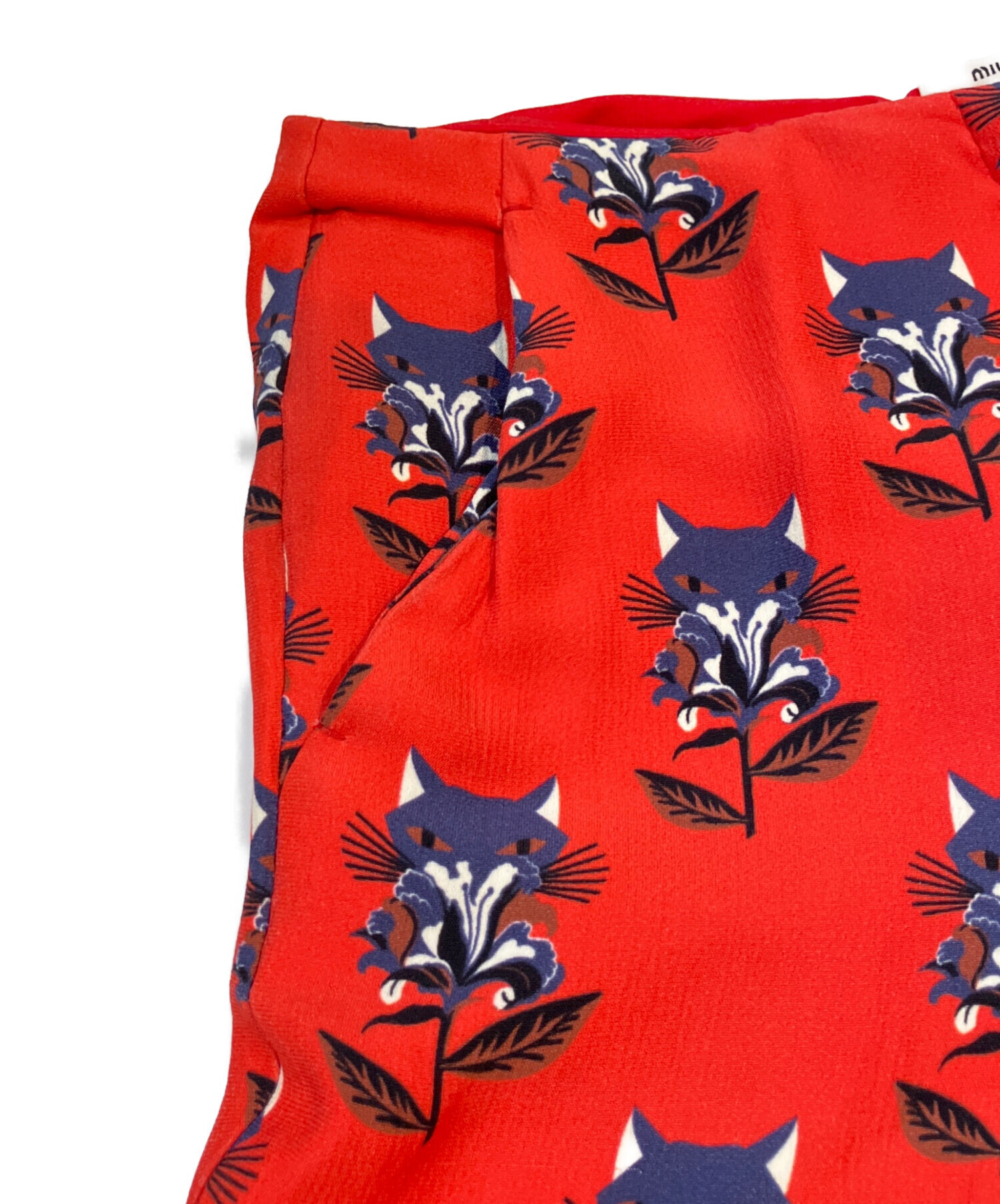 中古・古着通販】MIU MIU (ミュウミュウ) 猫総柄パンツ レッド サイズ