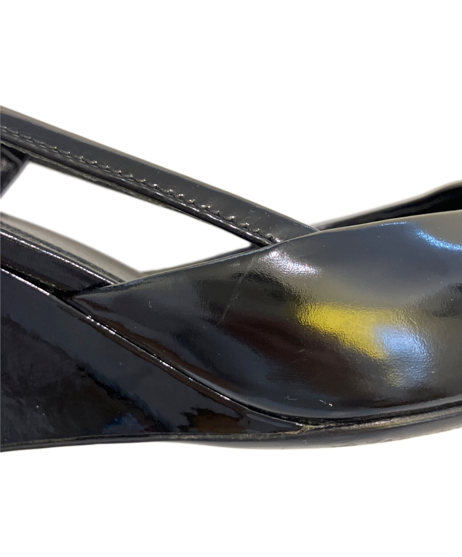 プラダ サンダル エナメル ウェッジソール 黒 中古・古着通販】PRADA (プラダ) ウェッジソールサンダル ブラック