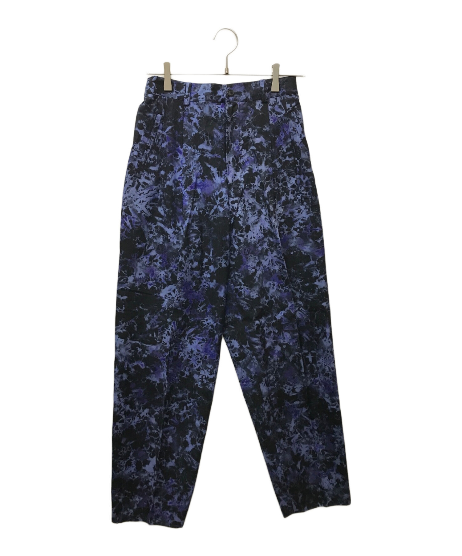 ＩＳＳＥＹ・ＭＩＹＡＫＥ イッセイミヤケ　プリント・パンツ　Ｍサイズ　ゴムウエスト　日本製　美品　プリーツプリーズ風生地モノトーン イッセイミヤケ ISSEY MIYAKE グラフィックストライププリントパンツ