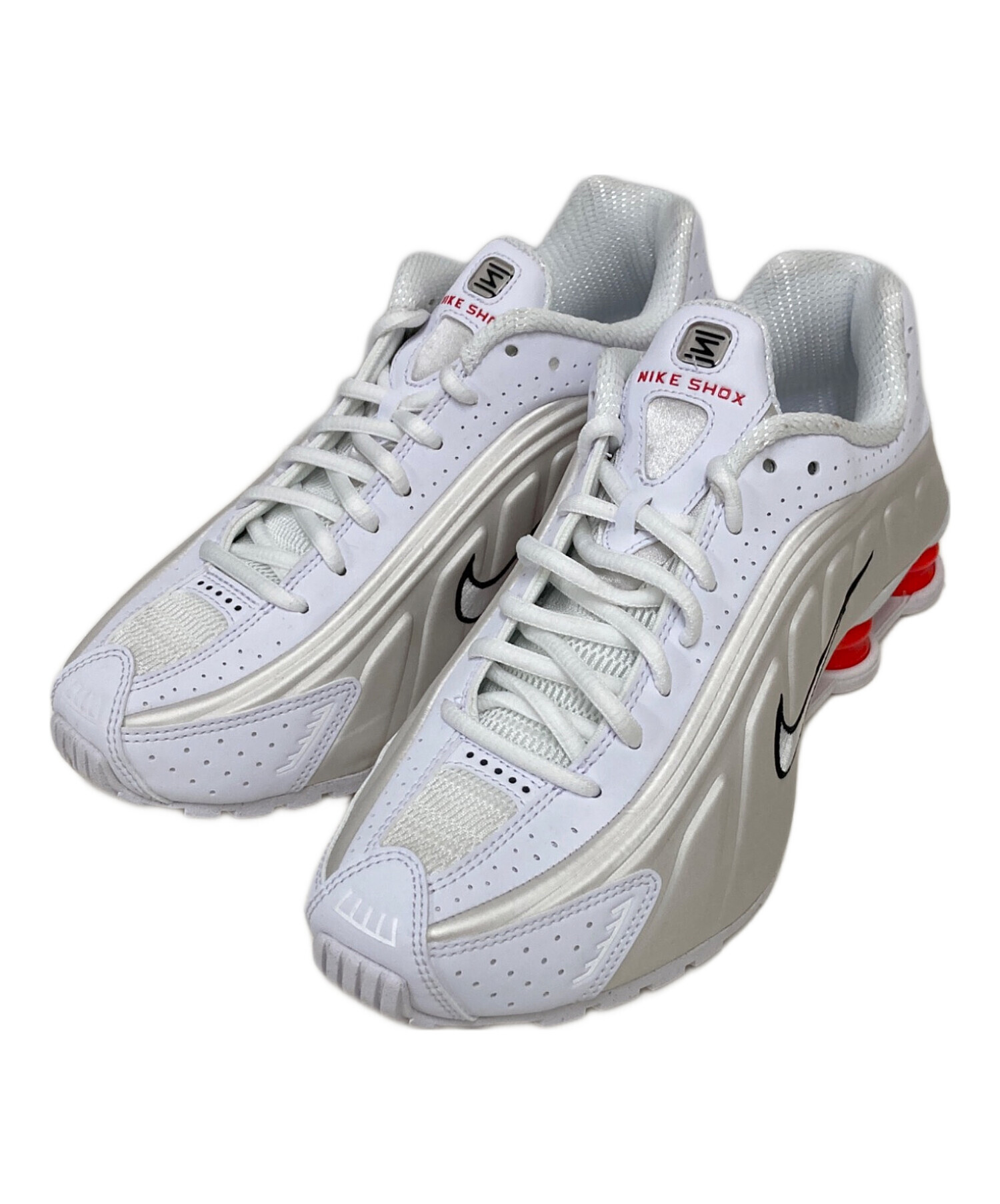 中古・古着通販】NIKE (ナイキ) W SHOX R4 ホワイト サイズ:24.5cm 