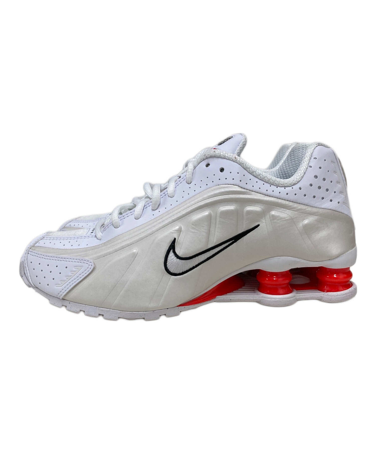中古・古着通販】NIKE (ナイキ) W SHOX R4 ホワイト サイズ:24.5cm 