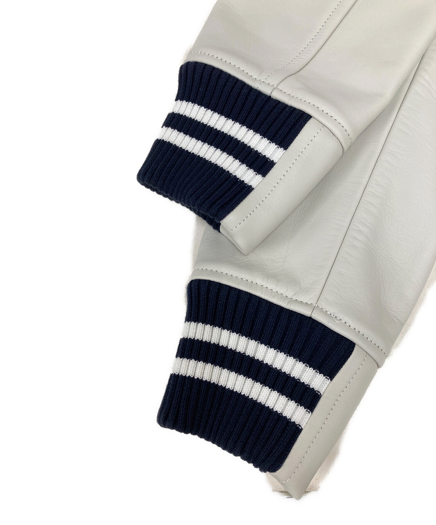 中古・古着通販】sacai (サカイ) パデッドブルゾン ホワイト×ネイビー 