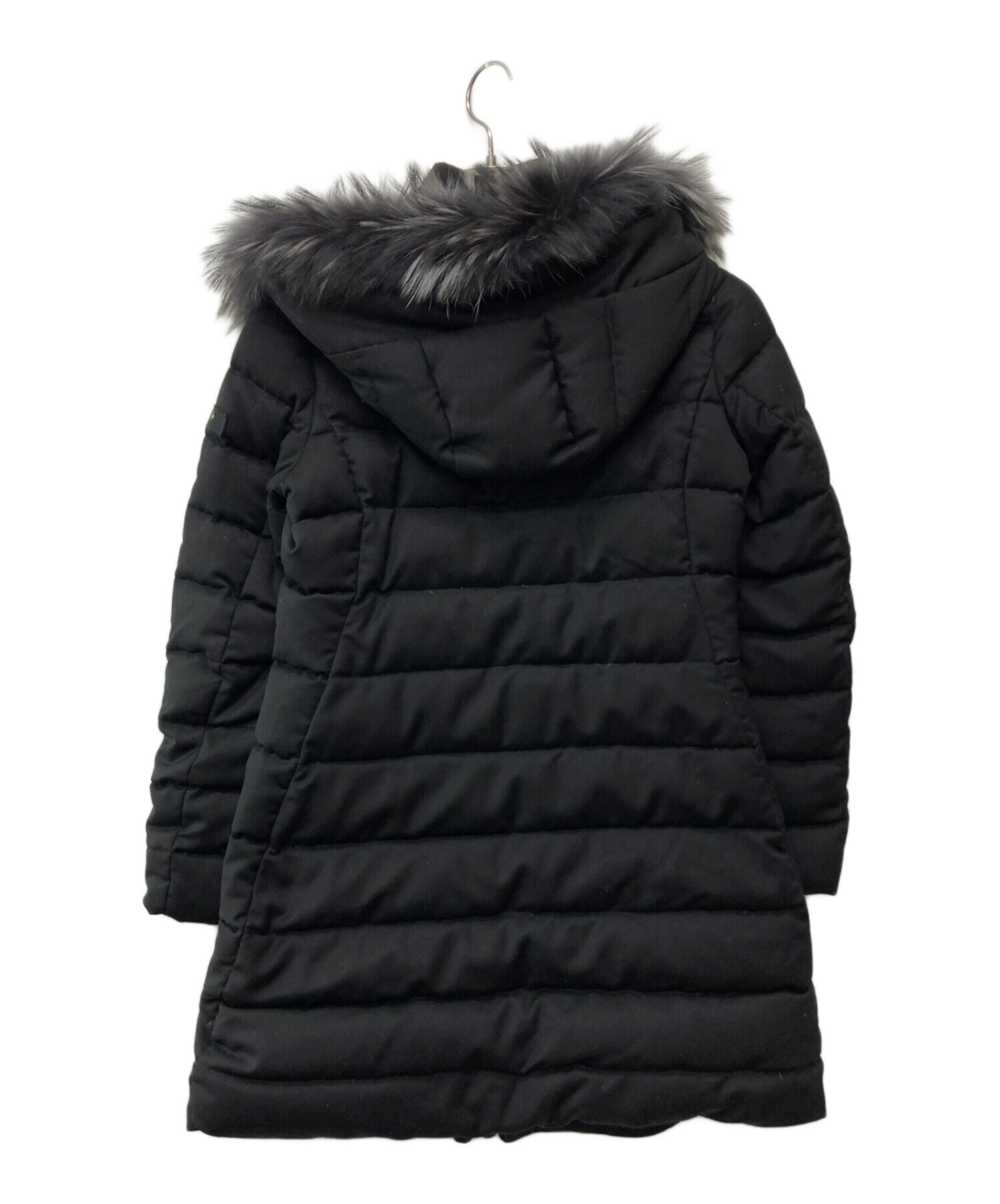 中古・古着通販】TATRAS (タトラス) ダウンコート/LAVIANA 中古・古着通販】TATRAS (タトラス) ダウンコート/LAVIANA