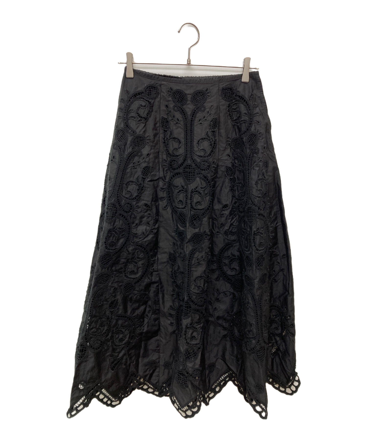 Shinzone サテンロングスカート ブラック 中古・古着通販】THE SHINZONE (ザ シンゾーン) EMBROIDERY LACE SKIRT