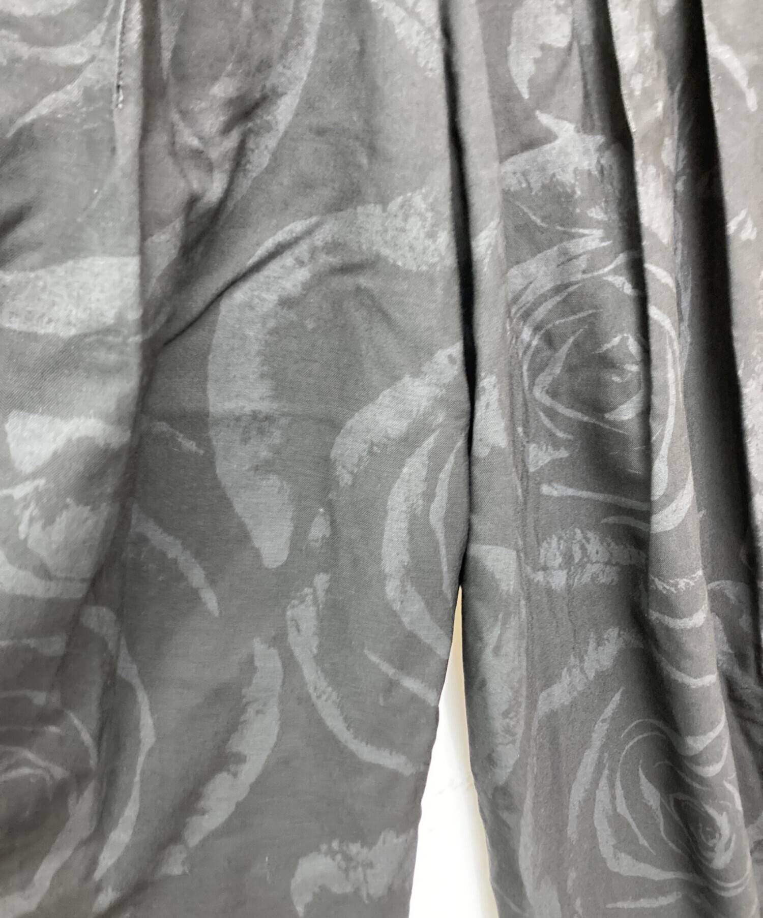 パンツ LAD MUSICIAN BIG ROSE HAKAMA SLACKS 中古・古着通販】LAD MUSICIAN (ラッドミュージシャン) BIG ROSE 2TUCK