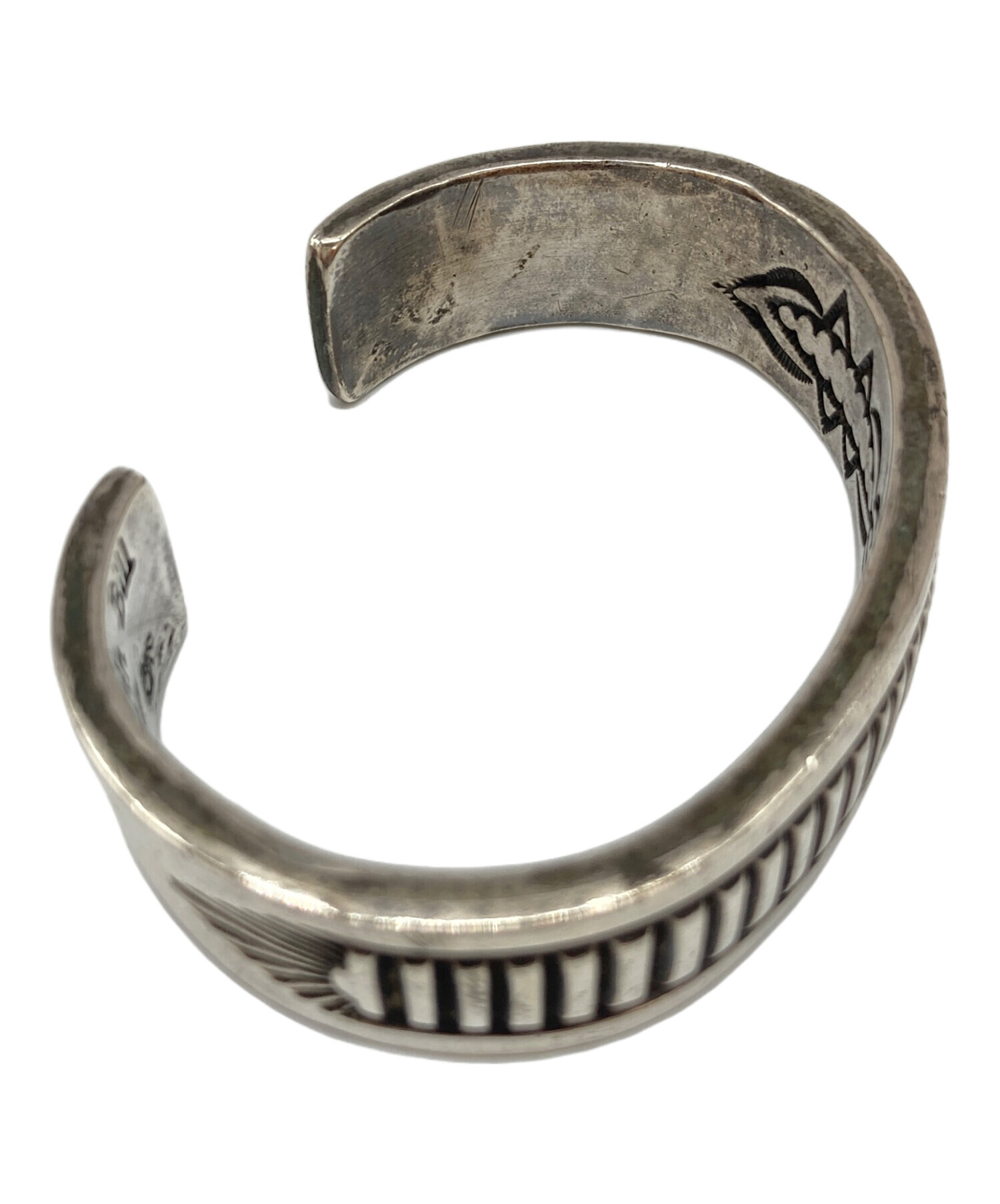 シルバー エスニックバングル Darin Bill 中古・古着通販】Darin Bill (ダリンビル) シルバーブレスレット