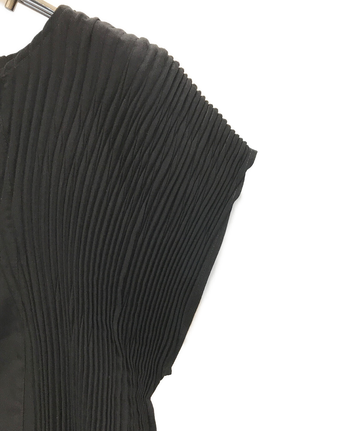 中古・古着通販】ISSEY MIYAKE (イッセイミヤケ) フレンチスリーブ 