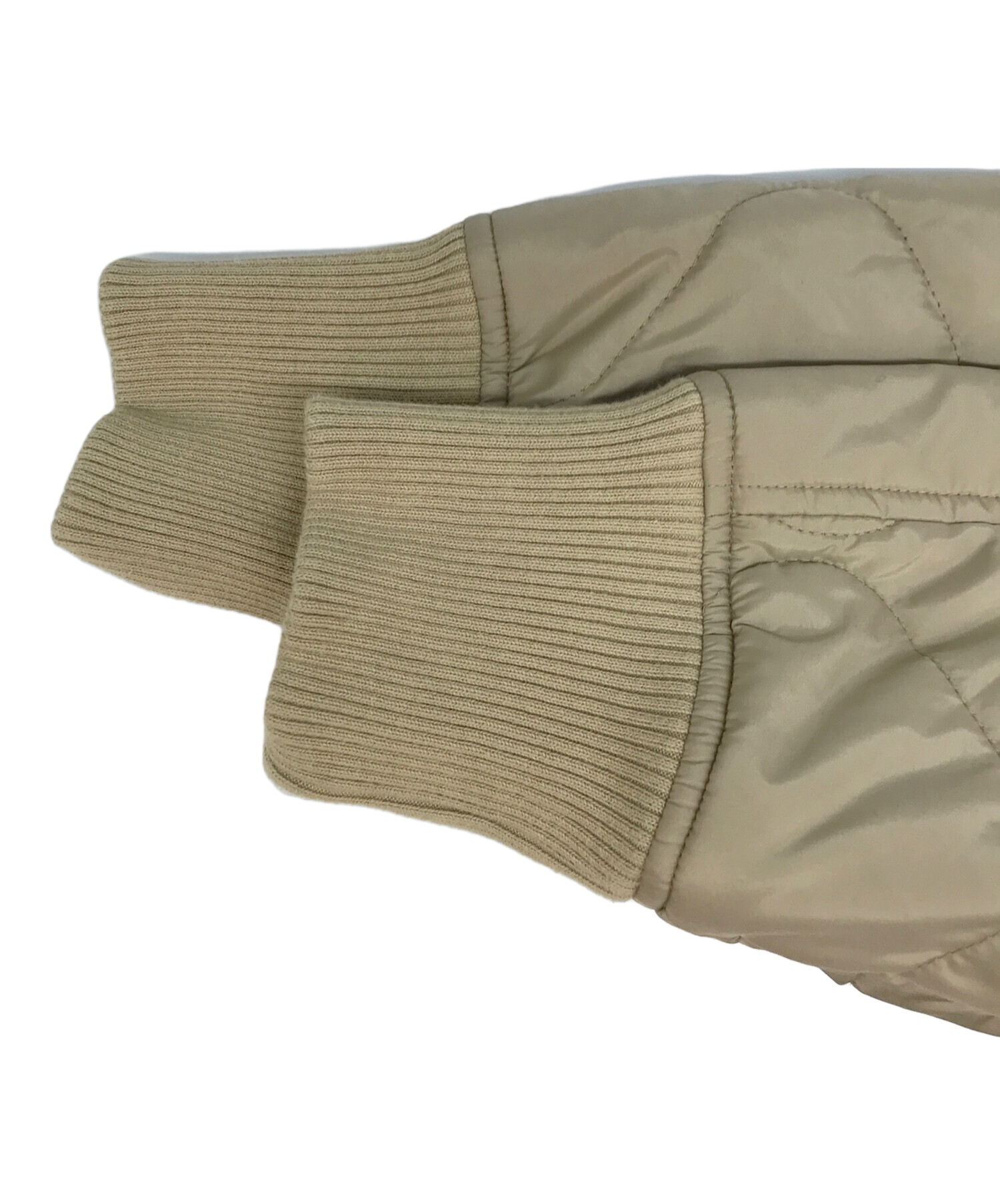 未使用　Deuxieme Classeベージュ キルティングジャケットCALUX CALUX/キャラクス】 QUILTED ジャケット Deuxieme Classe