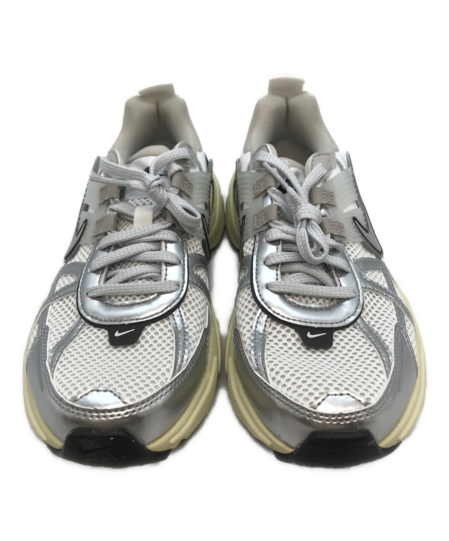 中古・古着通販】NIKE (ナイキ) WMNS V2K RUN ホワイト サイズ:24.0cm  