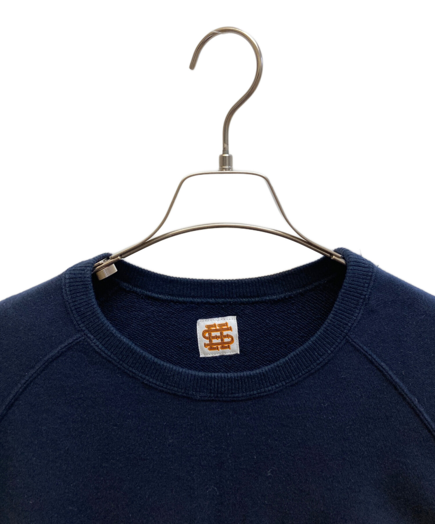 SEESEE BOARDER CREW SWEAT ネイビー 中古・古着通販】SEESEE (シーシー) ロゴプリントドロストラグラン