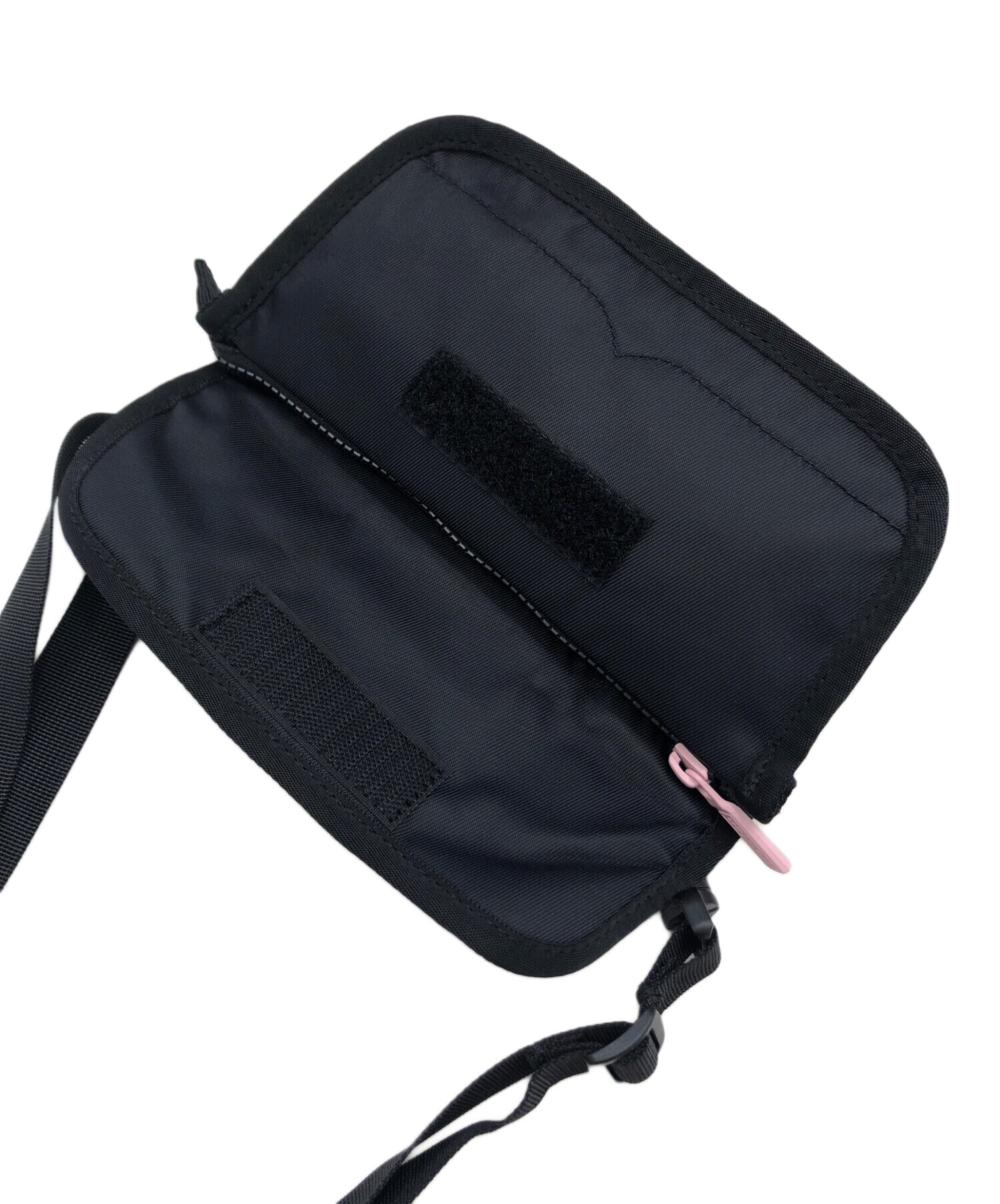 HUNTER ハンター ショルダーバッグ  黒 【古着】【中古】【送料無料】 中古・古着通販】HUNTER (ハンター) キルティングショルダーバッグ
