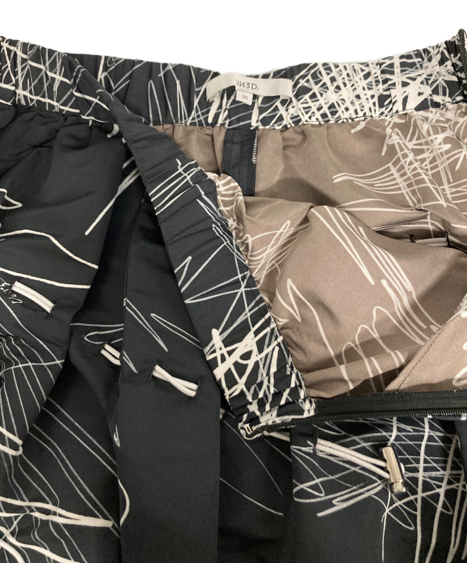 中古・古着通販】UN3D. (アンスリード) ラインアートギャザースカート