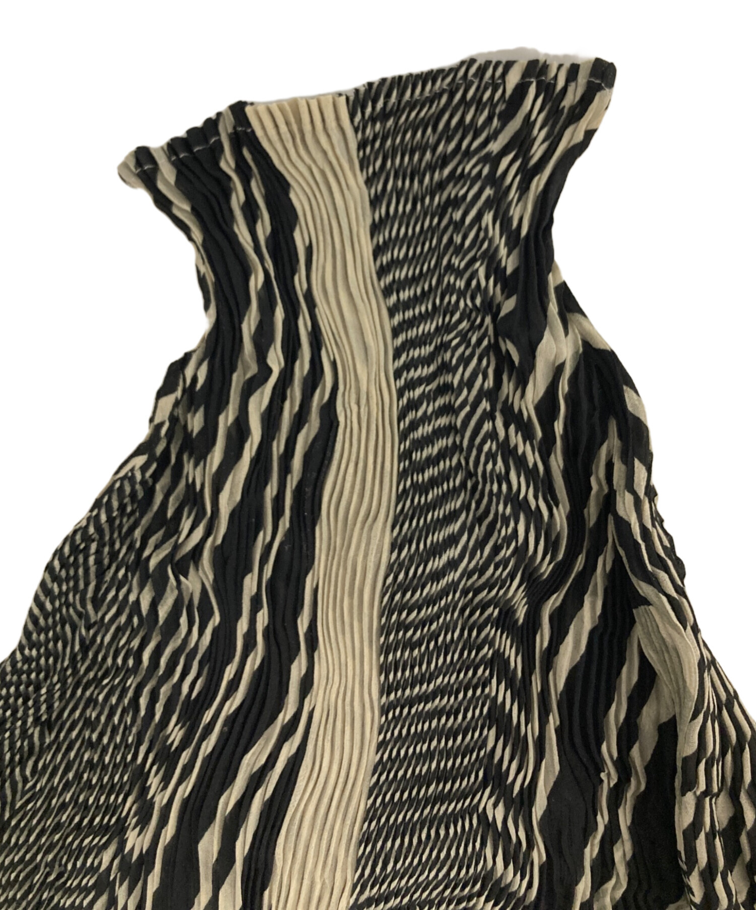 中古・古着通販】ISSEY MIYAKE (イッセイミヤケ) シアープリーツ