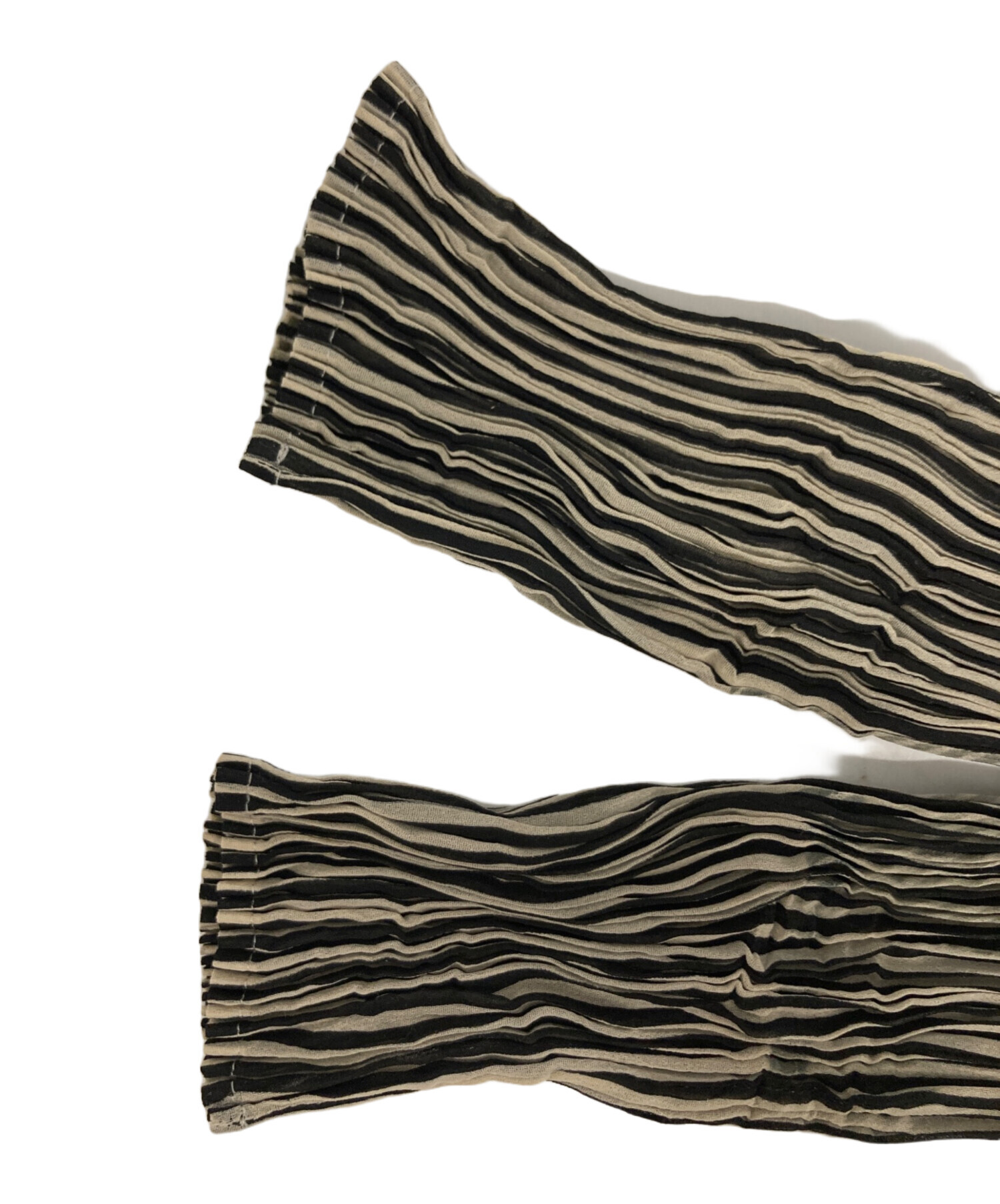 中古・古着通販】ISSEY MIYAKE (イッセイミヤケ) シアープリーツ