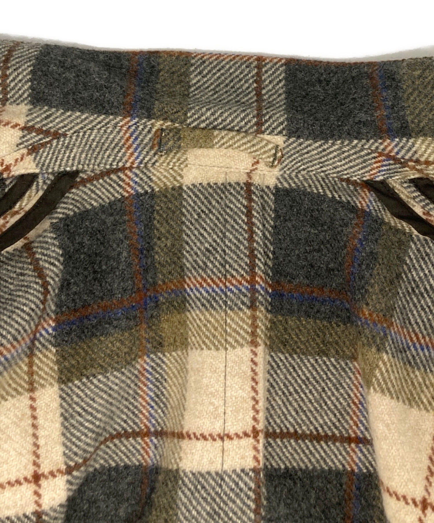 【ラルディーニ】テーラードジャケット　ブートニエール ベージュ系　3B 中古・古着通販】LARDINI (ラルディーニ) ウール混 段返り 3B