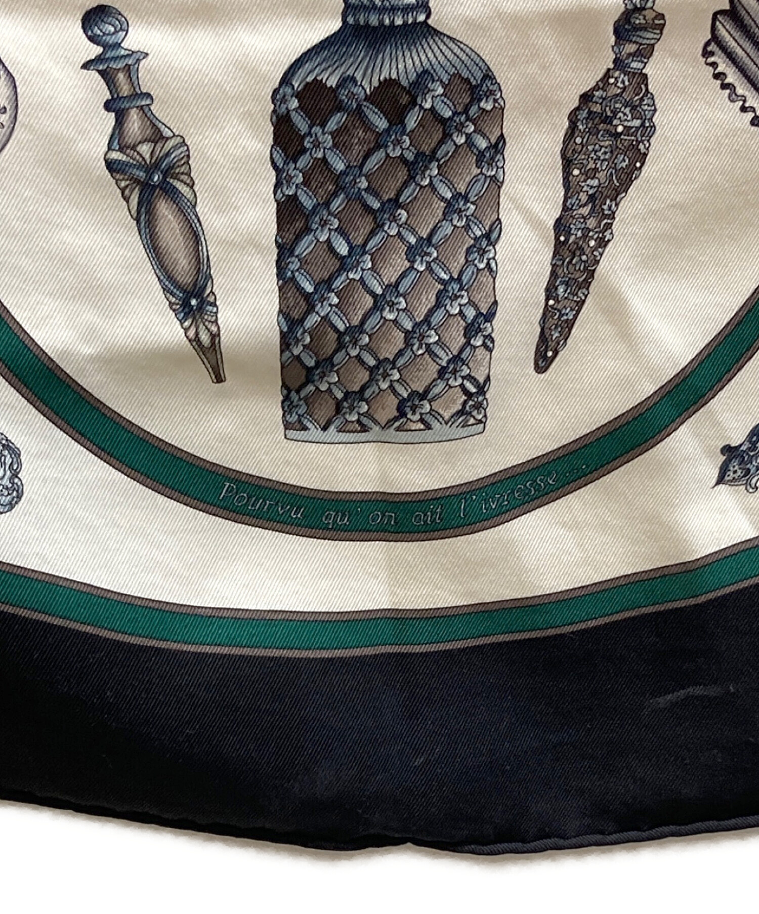 中古・古着通販】HERMES (エルメス) カレ65 シルクスカーフ ブラック