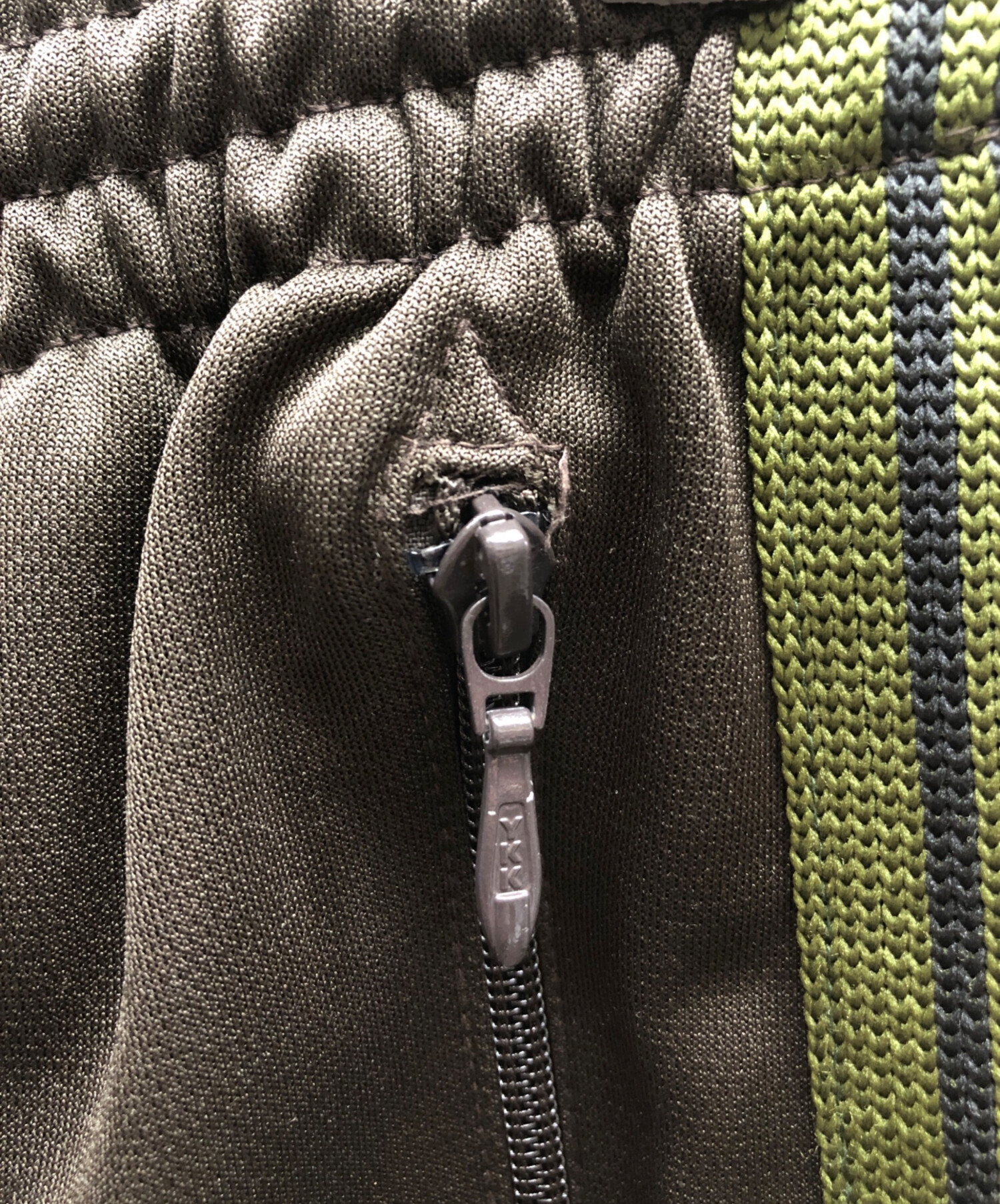 NEEDLES ナロー　トラックパンツ ブラウン×カーキ BG213 ニードルス 中古・古着通販】Needles (ニードルズ) NARROW TRACK PANT / BG213