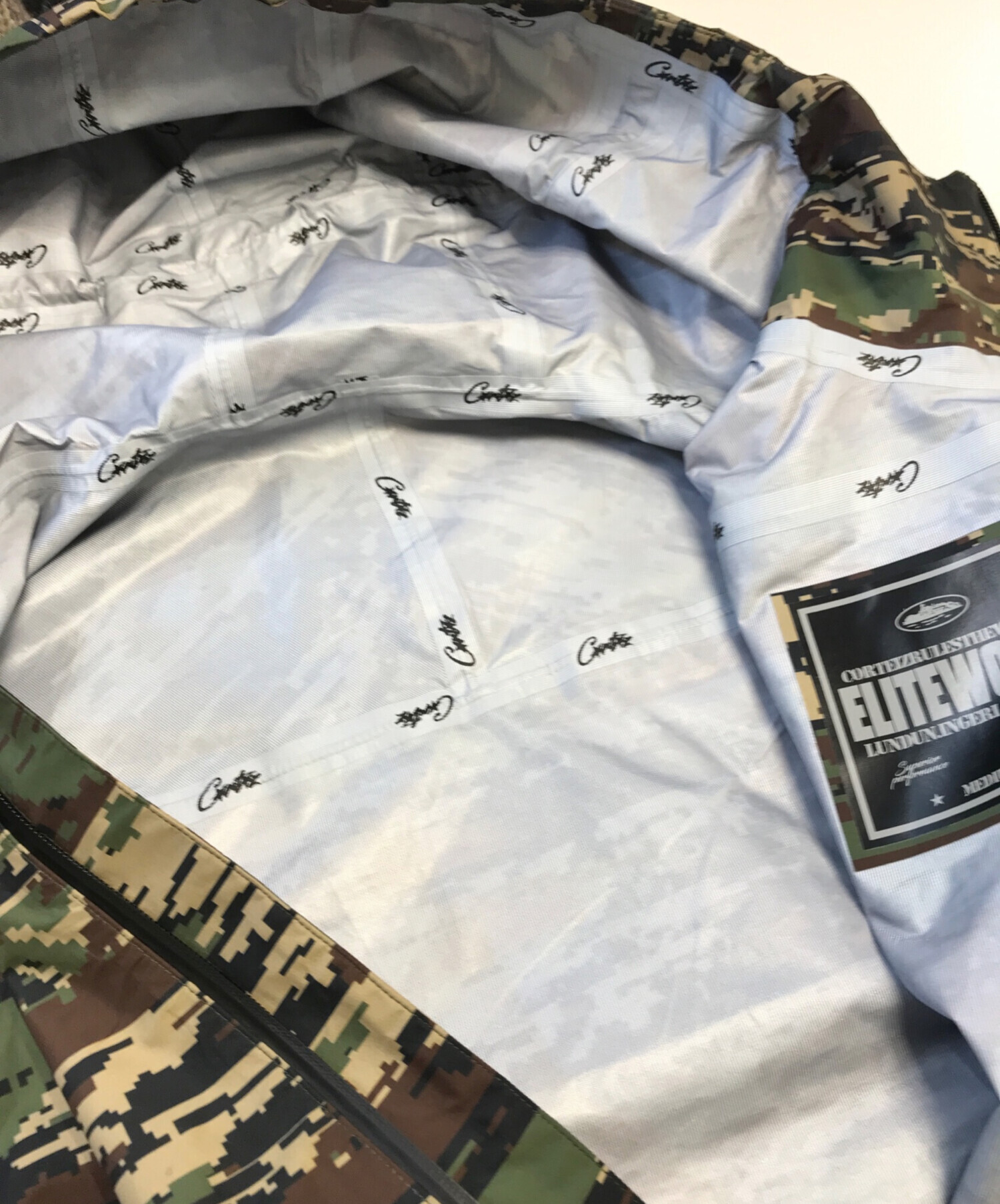 コーテイズジャージ ナイロンジャケット(Corteiz Shukujacket) コーテイズジャージ ナイロンジャケット(Corteiz Shukujacket