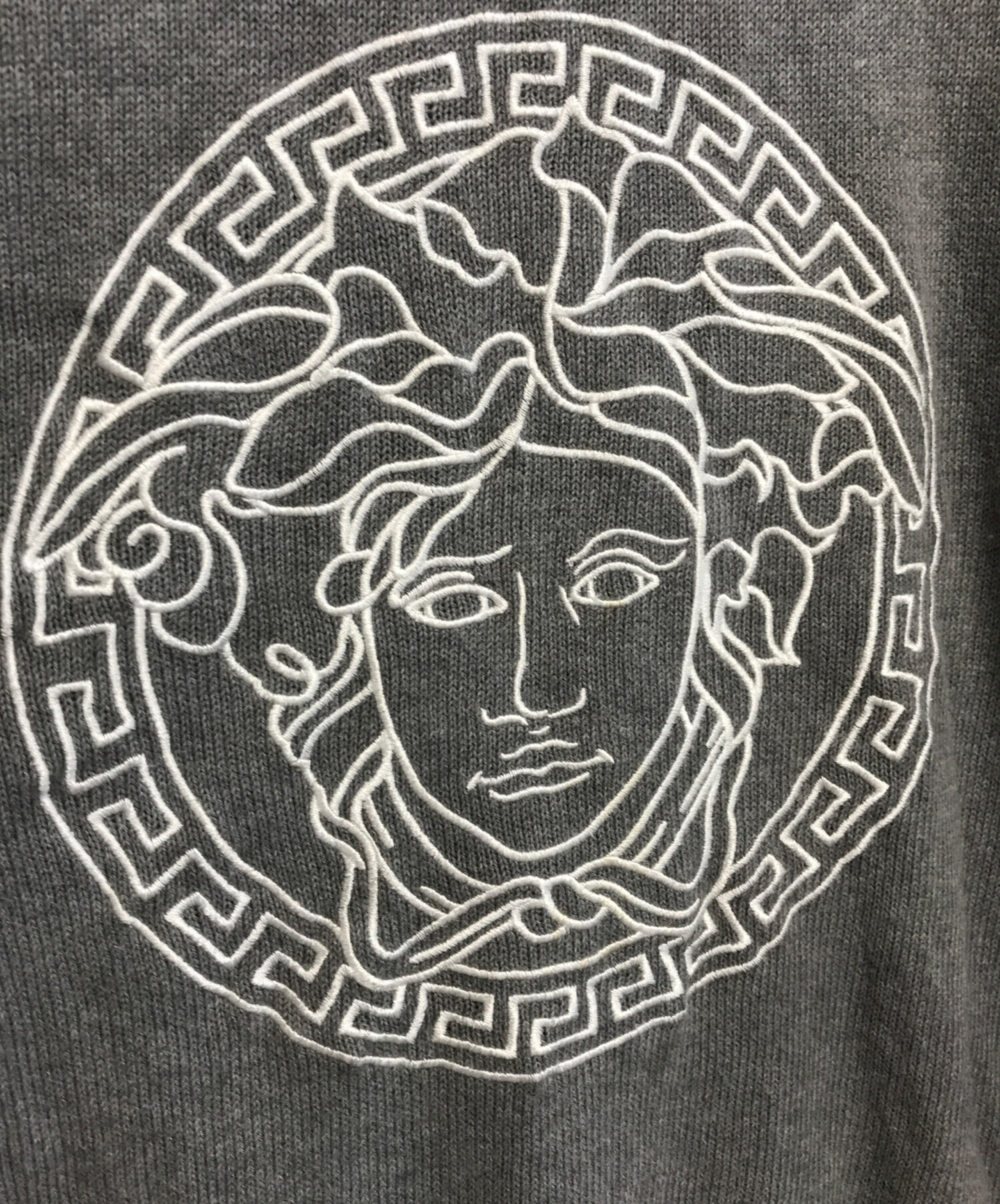 中古・古着通販】VERSACE (ヴェルサーチェ) メデューサロゴ刺繍ニット 