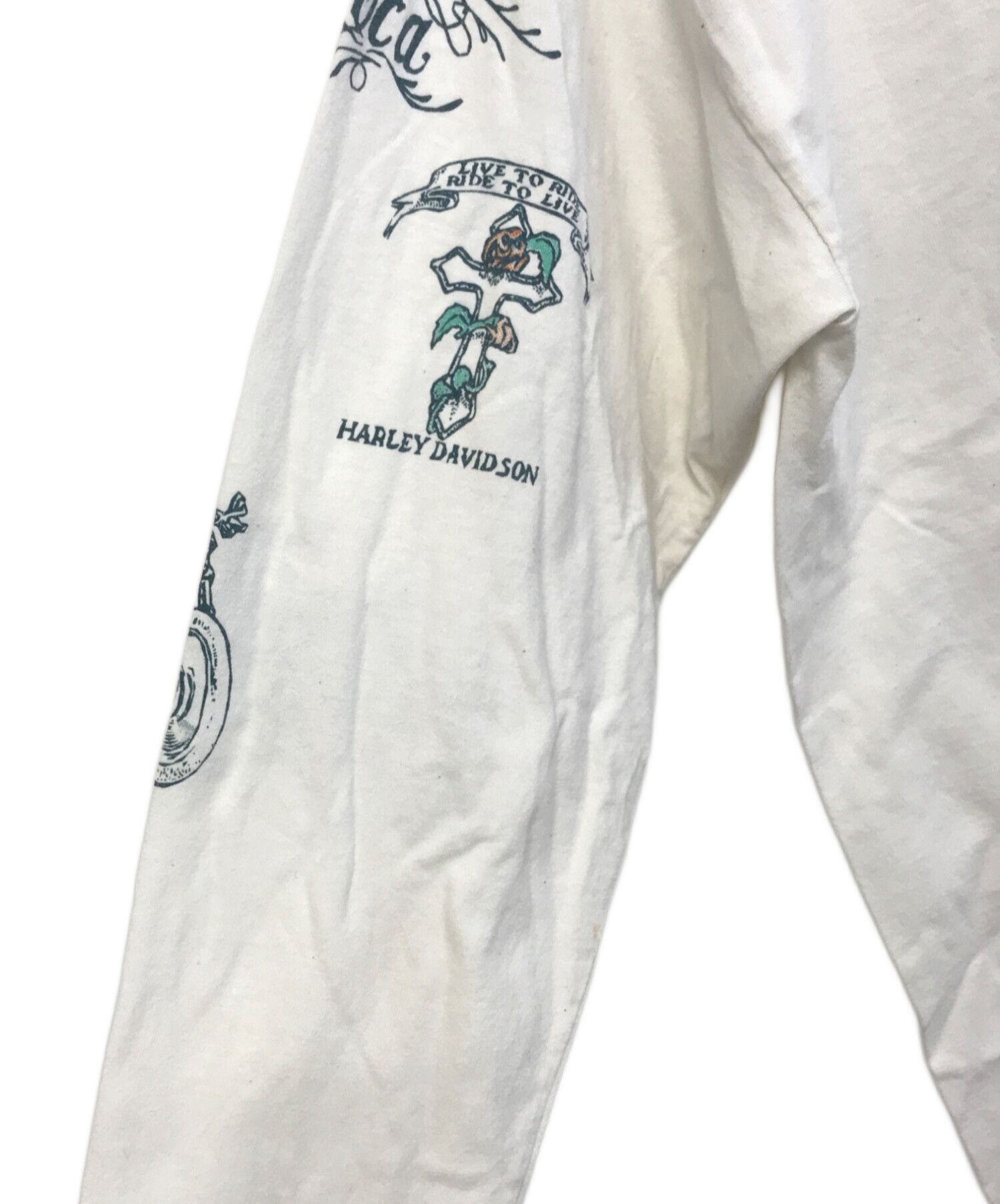 Today's Trendz Tシャツ