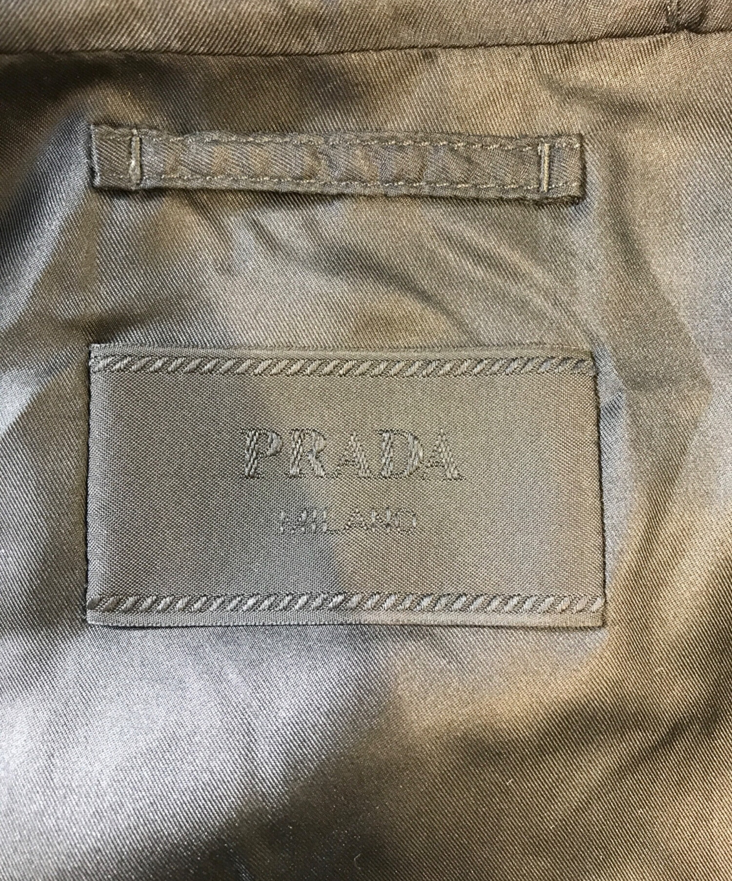 中古・古着通販】PRADA (プラダ) トライアングルプレートシルクコート