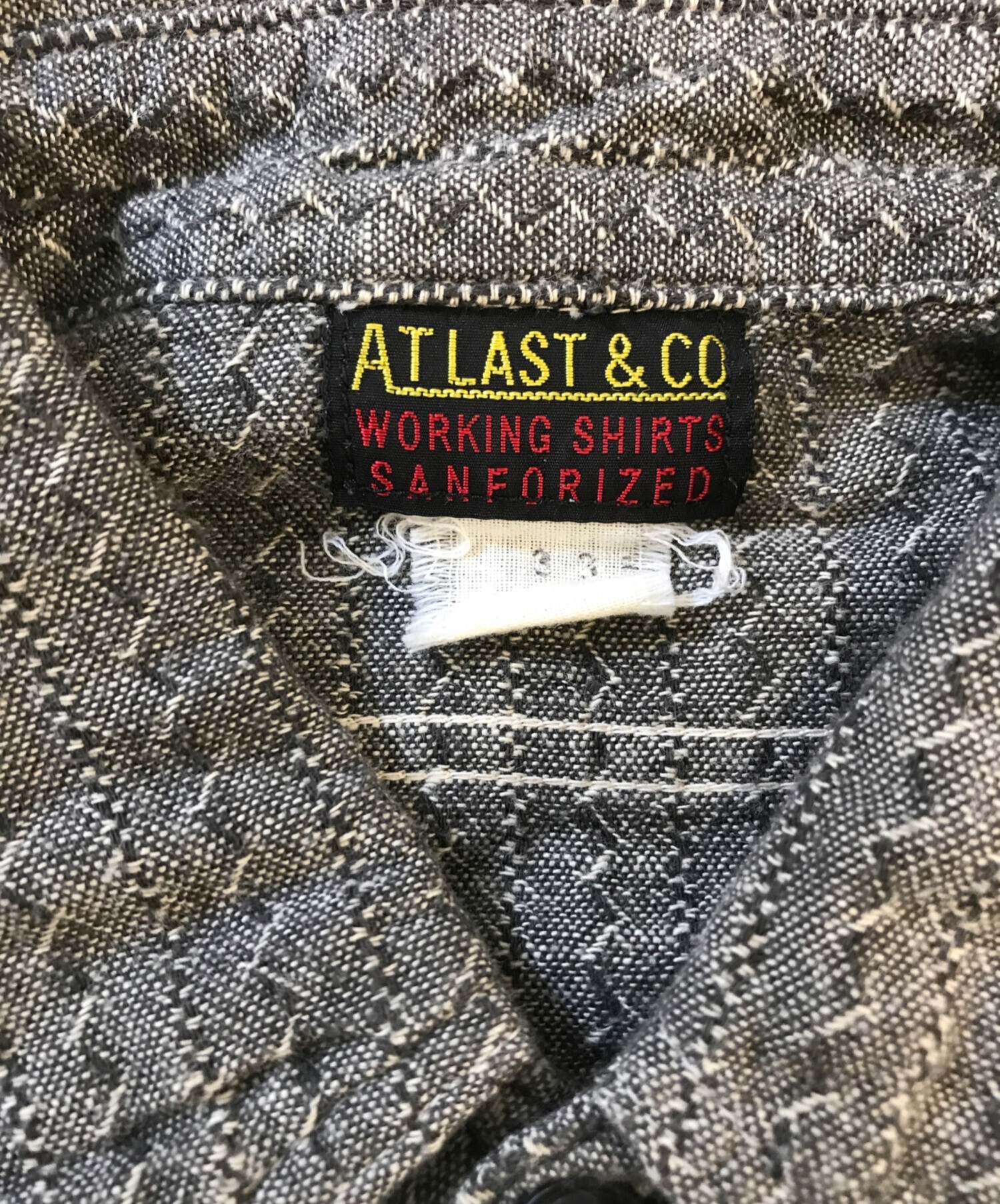 中古・古着通販】ATLAST & CO (アットラスト) マチ付きシャツ グレー 中古・古着通販】ATLAST & CO (アットラスト) マチ付きシャツ グレー