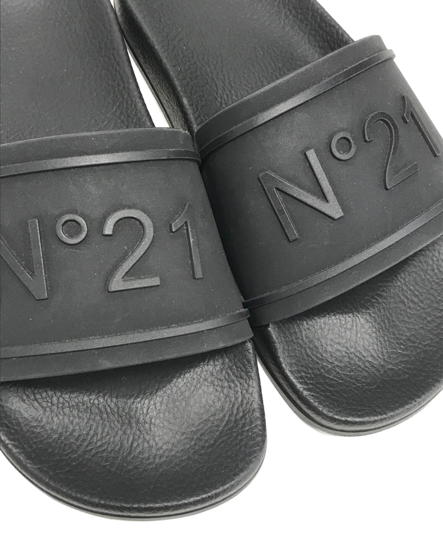 中古・古着通販】N°21 (ヌメロヴェントゥーロ) フラットサンダル 