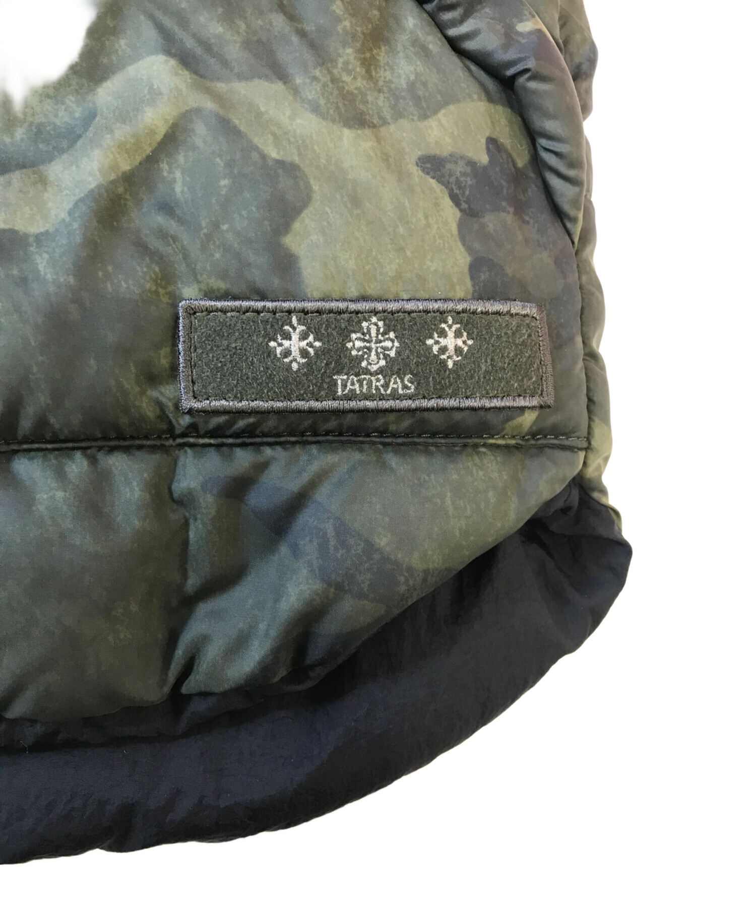 中古・古着通販】TATRAS (タトラス) リバーシブルカモフラダウンベスト