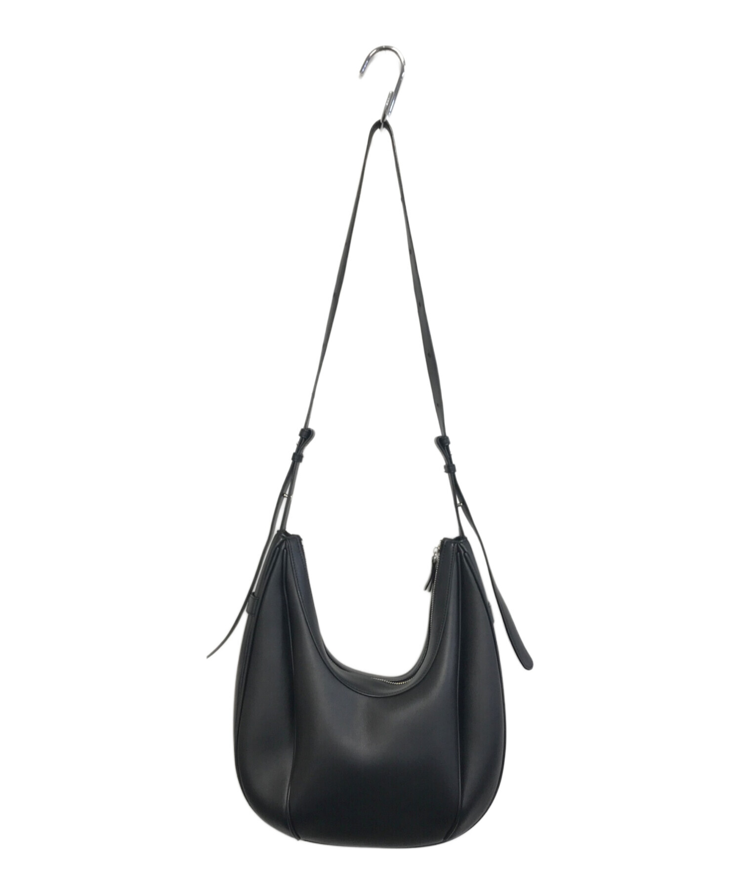中古・古着通販】FOLNUA (フォルニュア) OVAL BAG PLAIN 中古・古着通販】FOLNUA (フォルニュア) OVAL BAG PLAIN