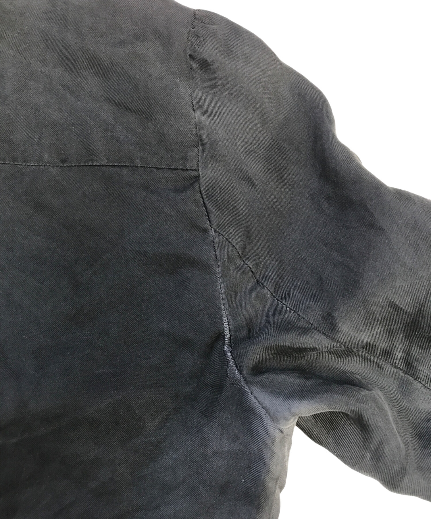 プラダ 美品 高級シルクシャツ　PRADA 　シルエット 42 プラダ 美品 高級シルクシャツ PRADA シルエット 42