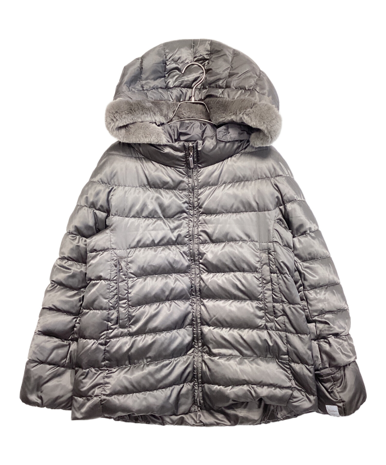 MaxMara CUBE光沢グレー ロンググースダウンジャケット　美品 MaxMara CUBE光沢グレー ロンググースダウンジャケット 美品 MaxMara