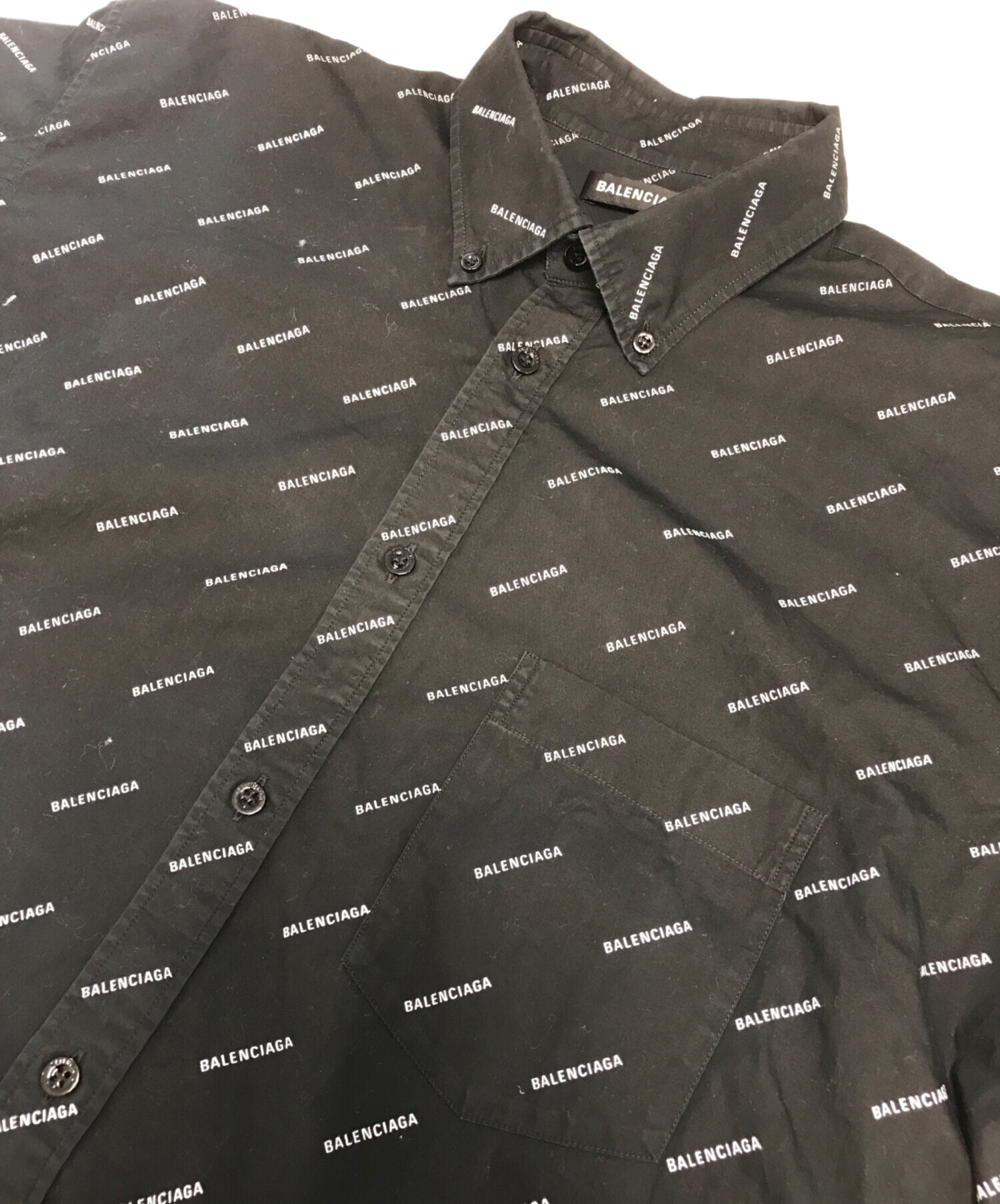 中古・古着通販】BALENCIAGA (バレンシアガ) オールオーバーロゴシャツ
