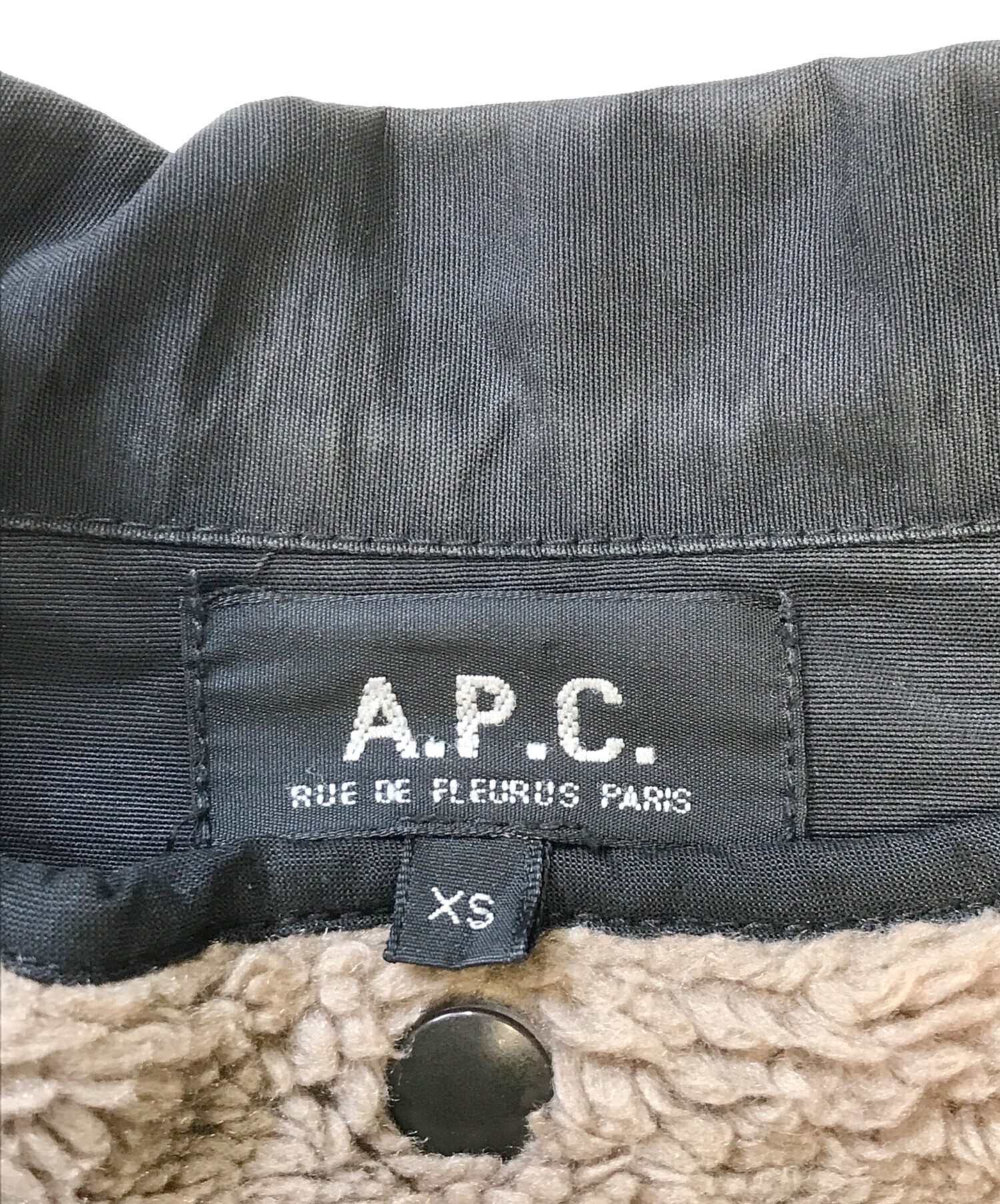 A.P.C. ボア襟付きミリタリージャケット XS 中古・古着通販】A.P.C. (アーペーセー) 裏ボア付きミリタリー